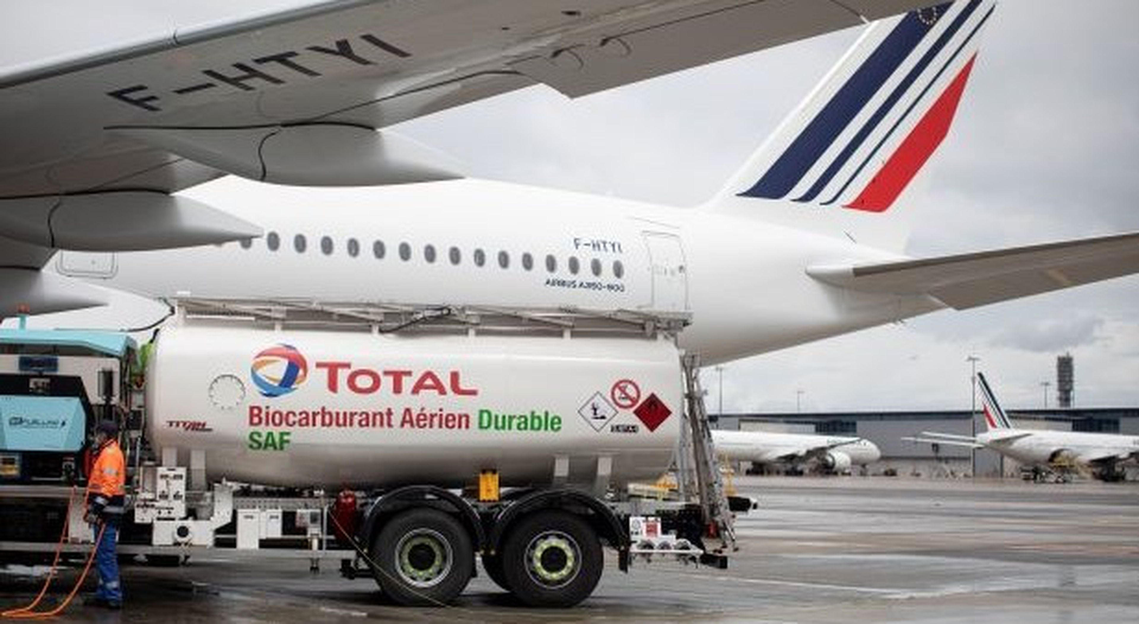 El biocombusible usado por el avión de Air France fue producido por la compañía francesa Total en la planta que tiene en La Mède (Air France - KLM)