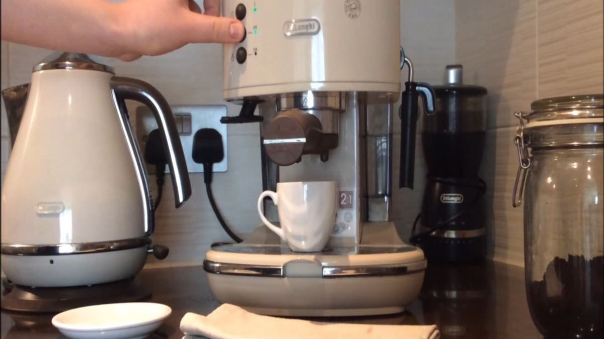 La cafetera espresso vintage que causa furor en Lidl vuelve a estar a la  venta