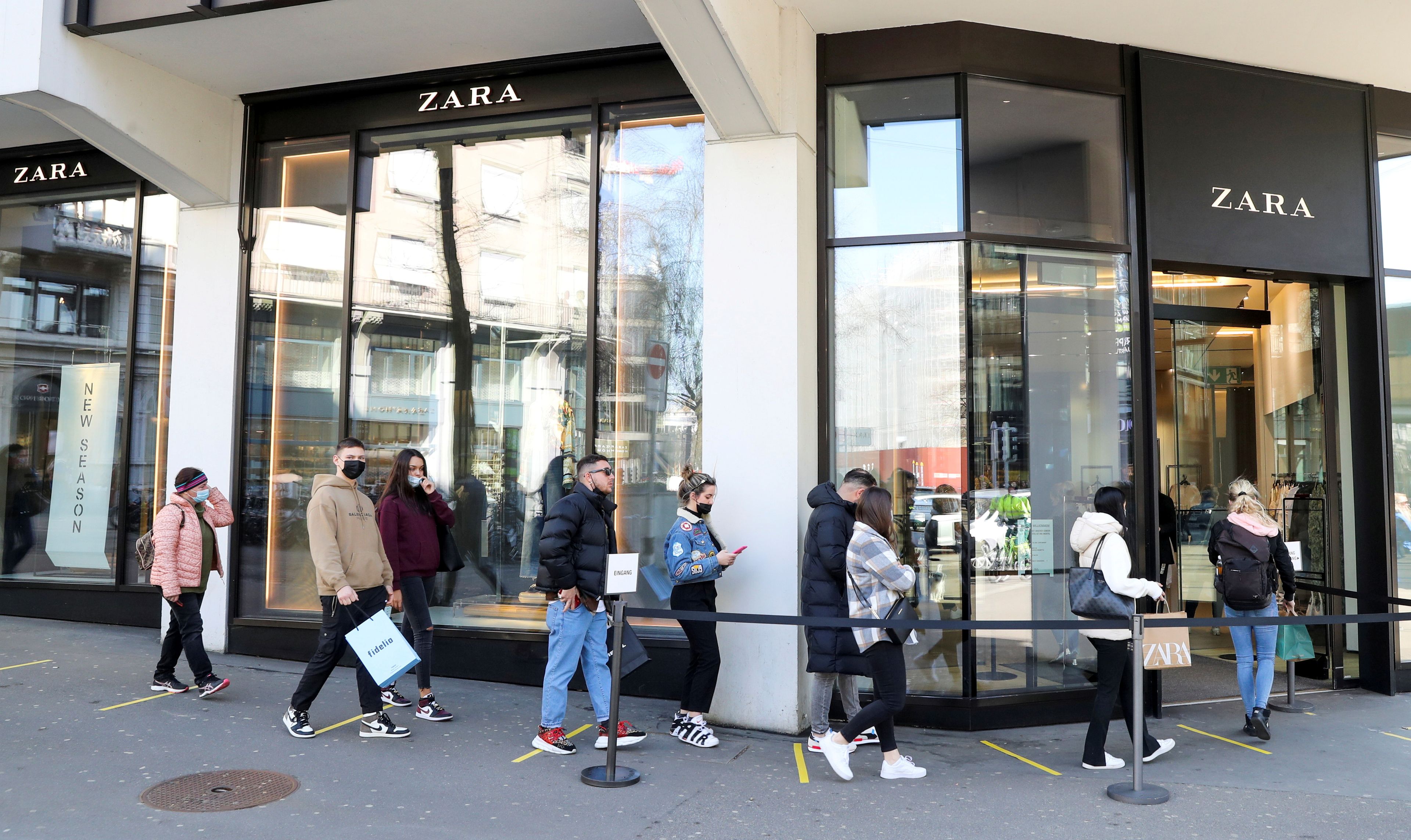 En imagen, una tienda Zara