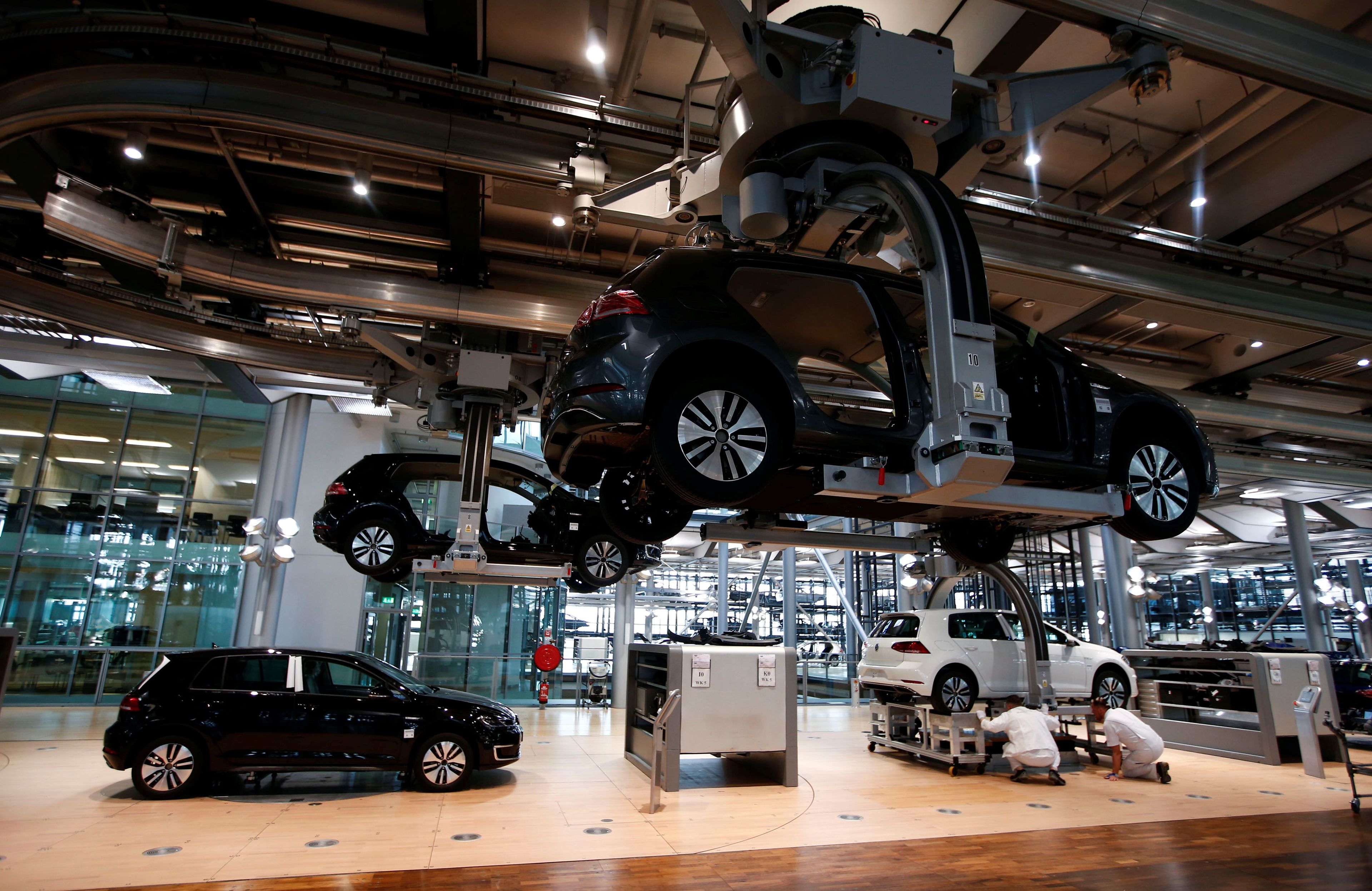 Fábrica de coches eléctricos de Volkswagen en Dresde Alemania Reuters