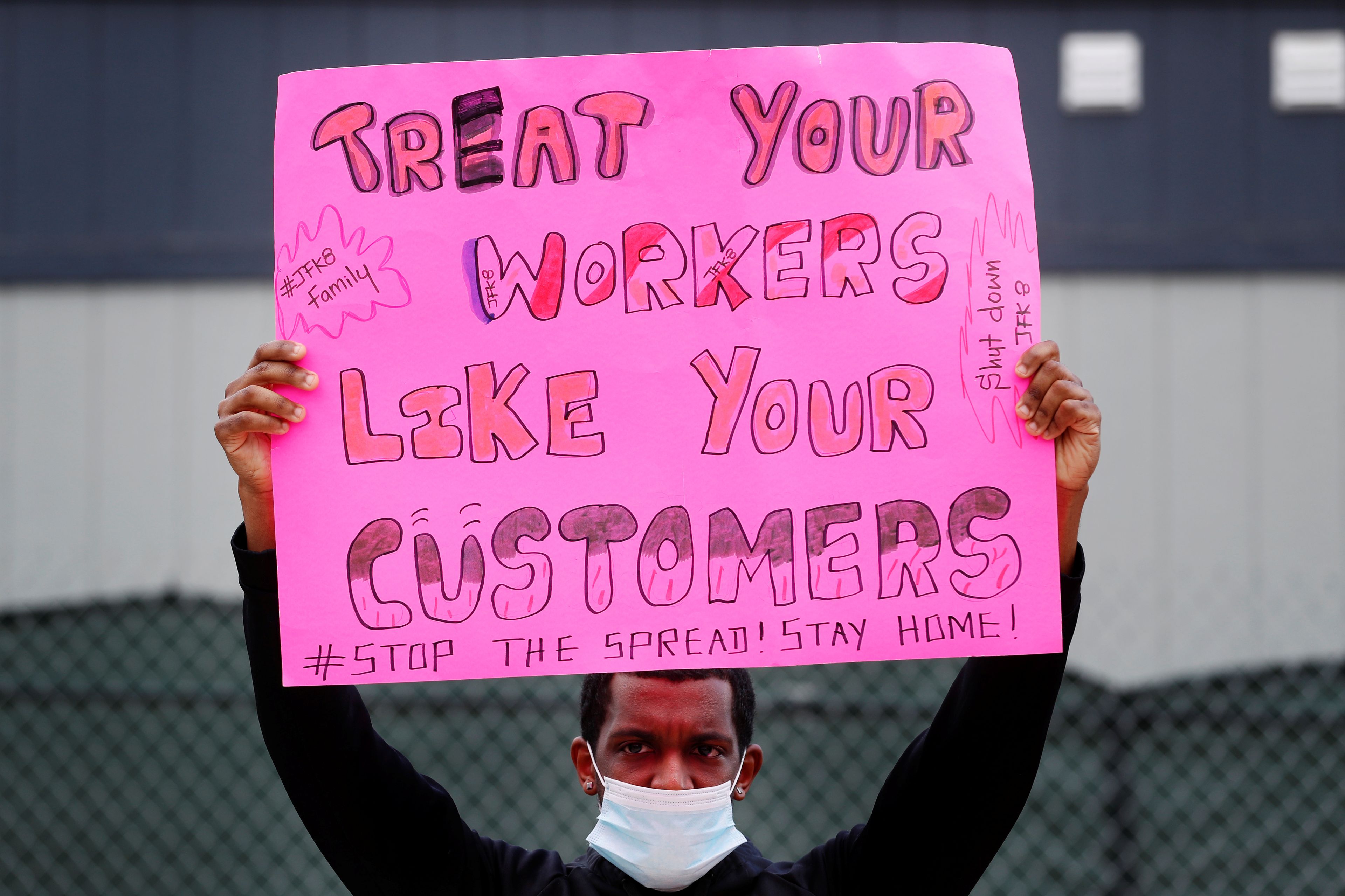 Imagen de una protesta de un trabajador de Amazon en Nueva York (EEUU) en mayo de 2020.