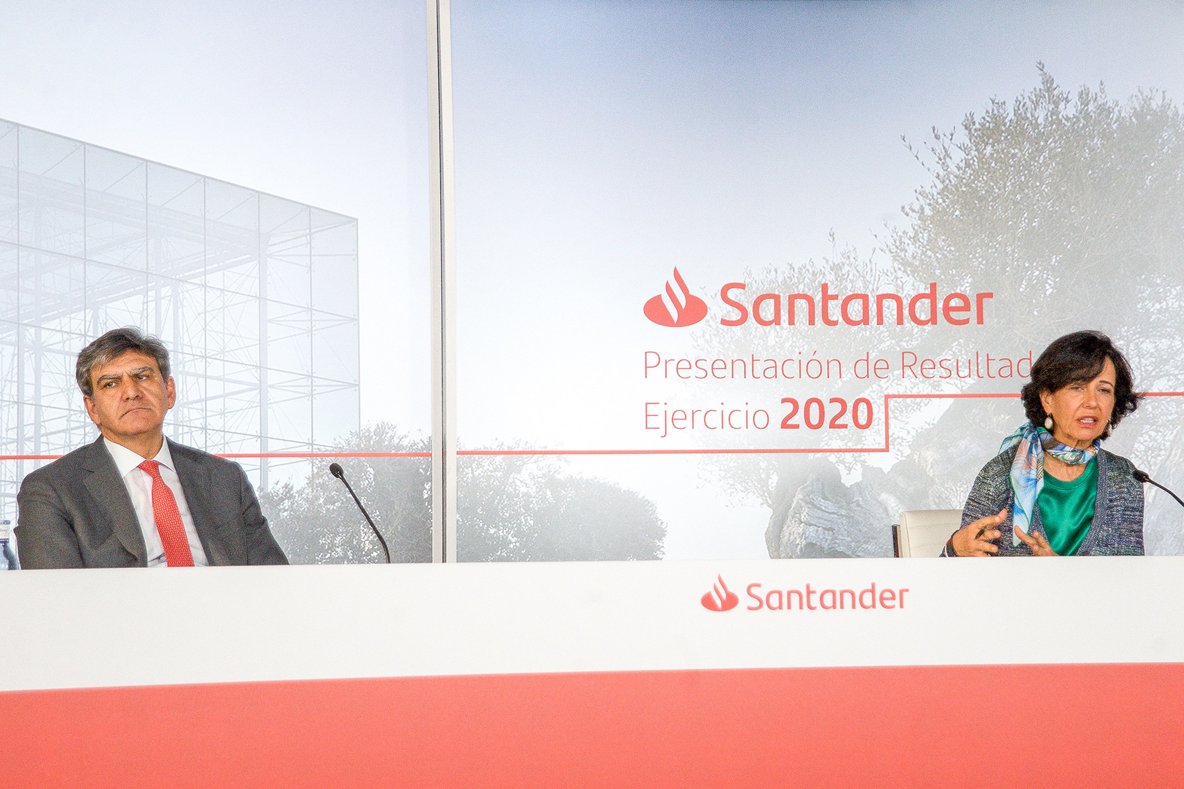 La llama del Santander se incorporó como logo en 1986 (Banco Santander)
