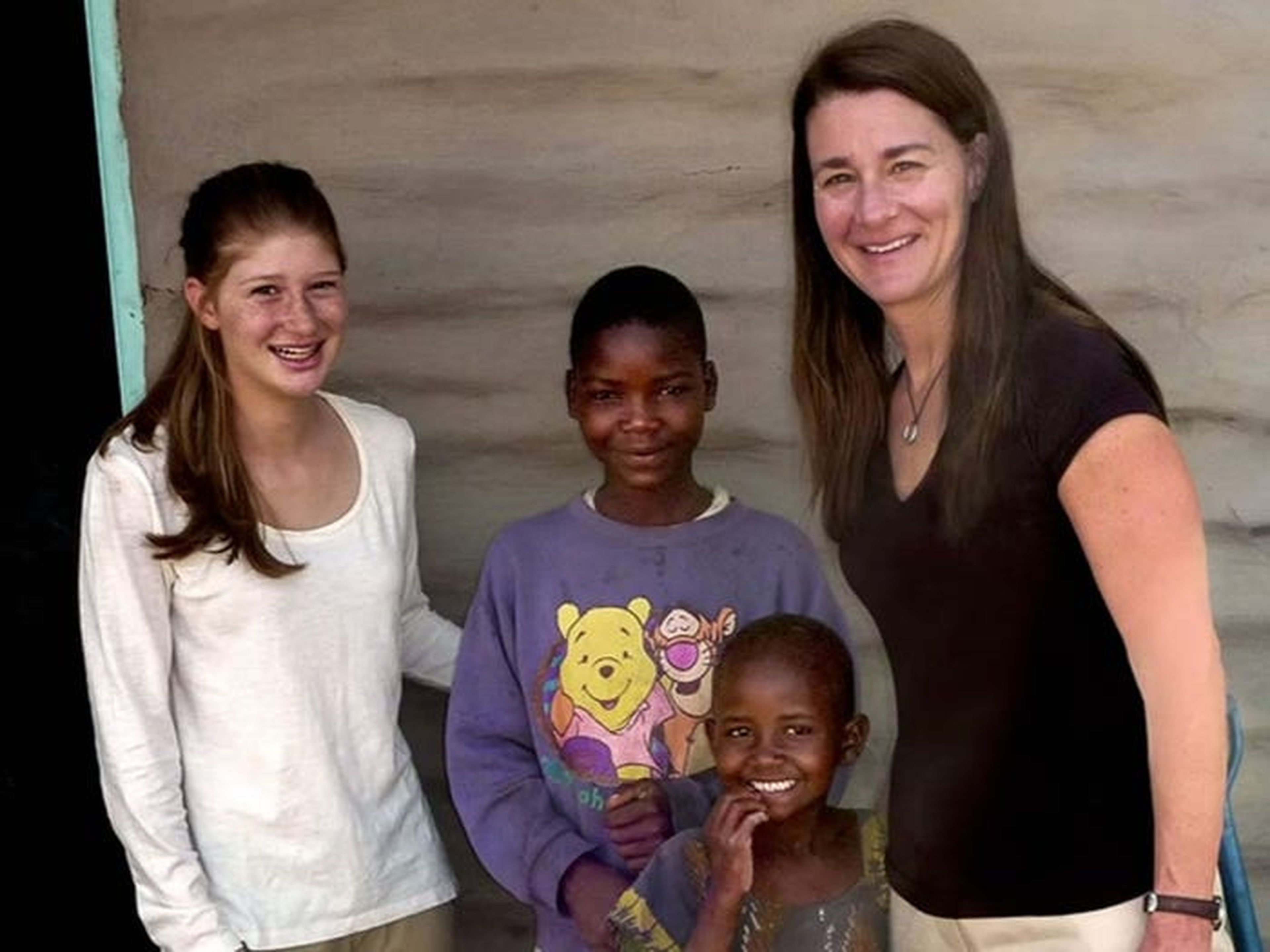 Melinda y Jennifer Gates visitan Tanzania.