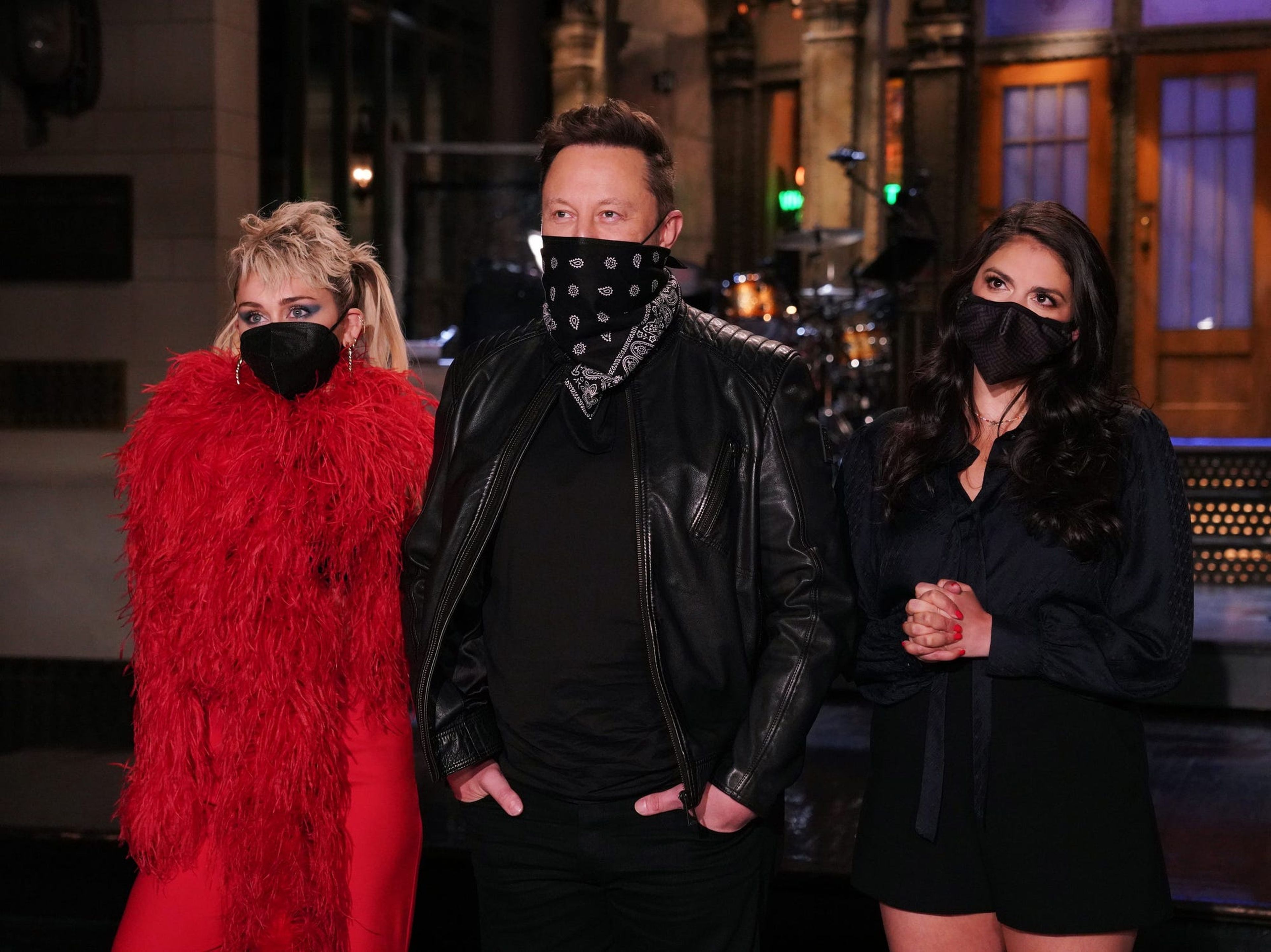 Miley Cyrus fue la invitada musical en el 'Saturday Night Live' en el programa de Elon Musk.
