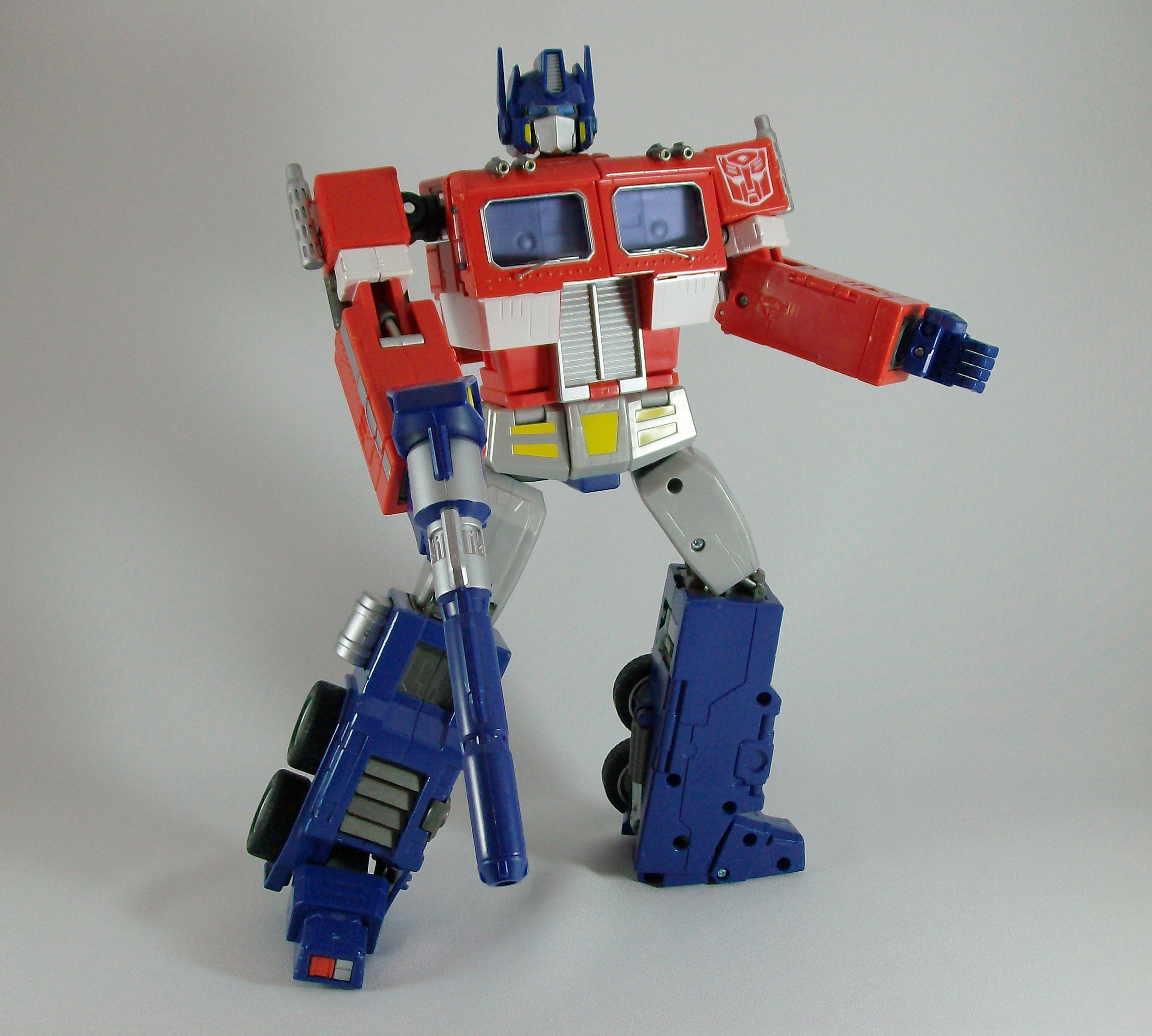 Transformers Optimus Prime 20th anniversary edition. Modo robot.