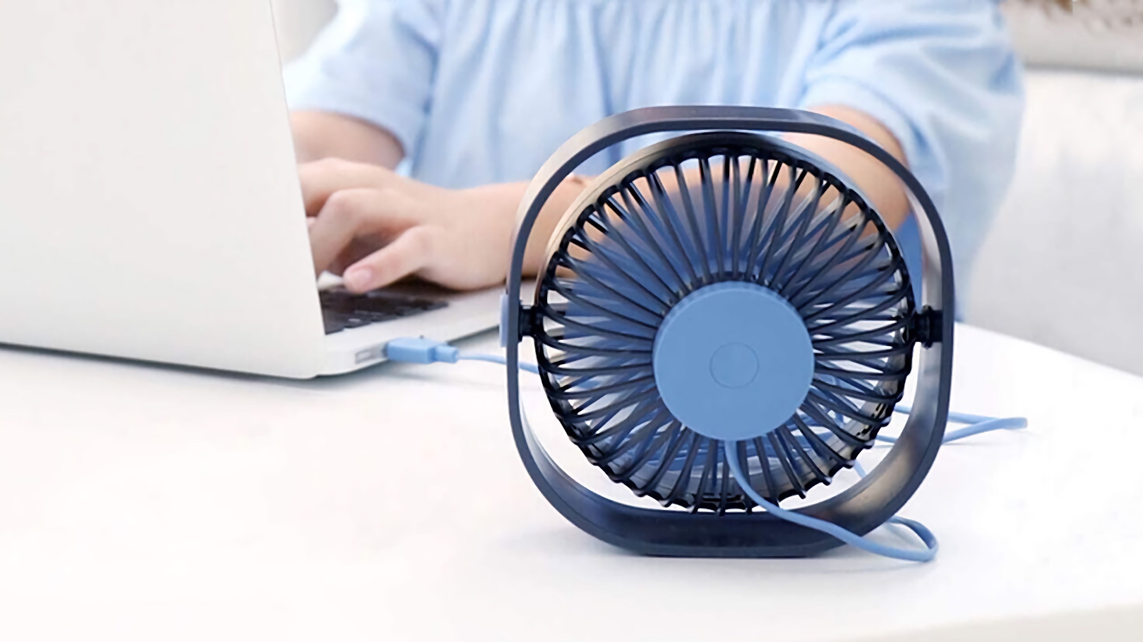 Mini Ventilador ultra silencioso para poner con el ordenador en verano