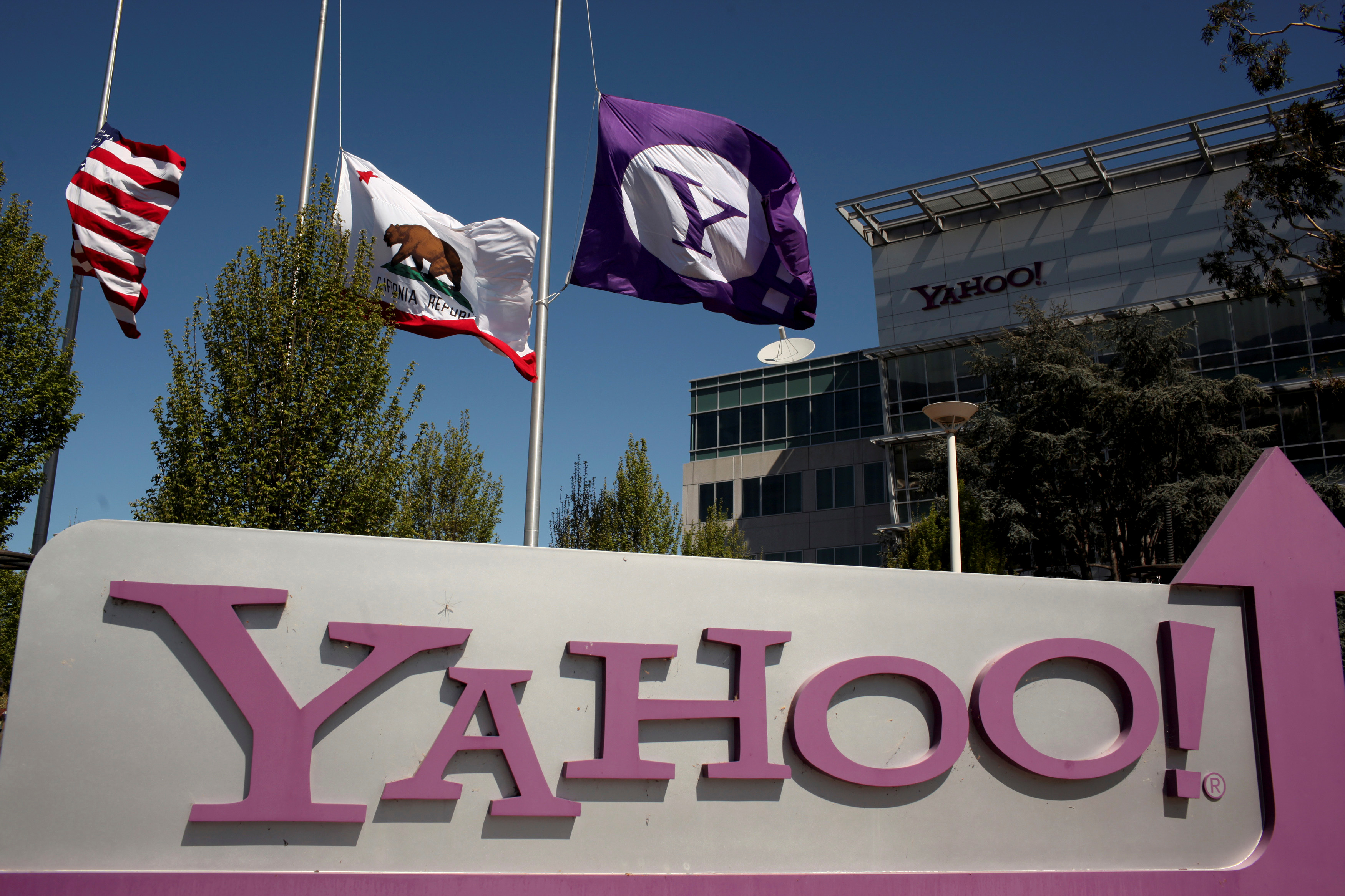 Verizon Vende AOL Y Yahoo A Apollo Por 5.000 Millones De Dólares: La ...