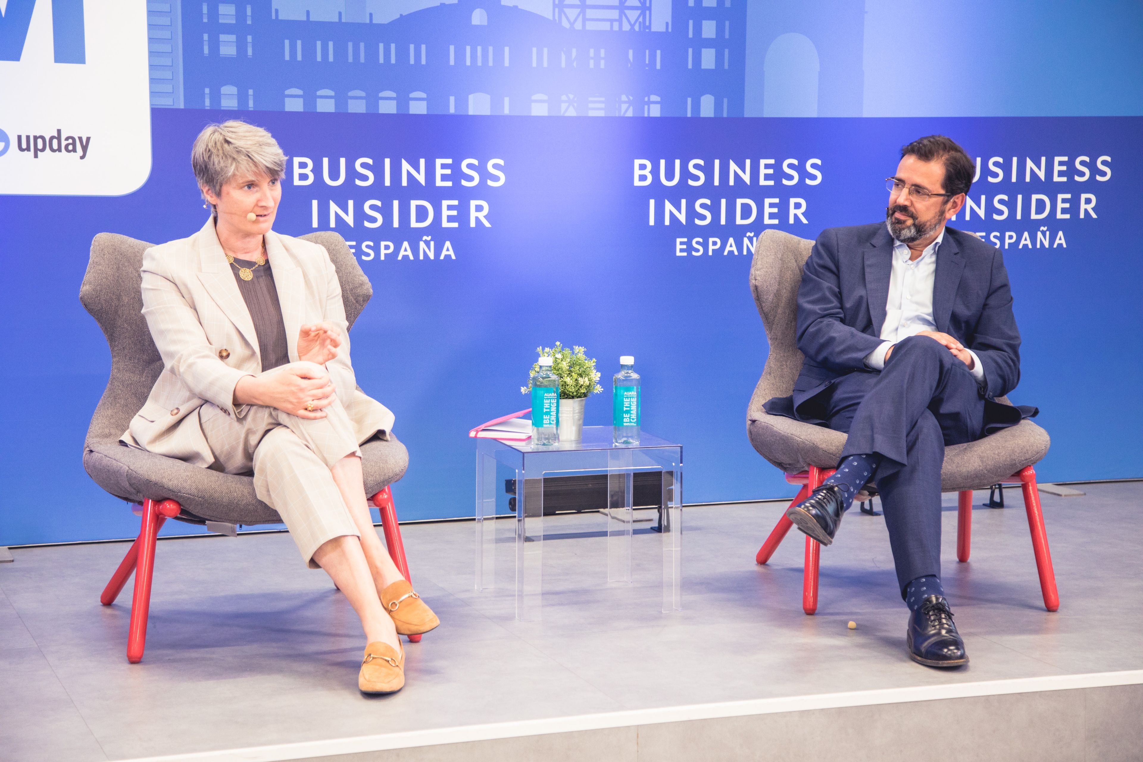Hélène Valenzuela, directora general de Ouigo en España, y Javier Gándara, director general de easyJet para el Sur de Europa y presidente de la Asociación de Líneas Aéreas (ALA).