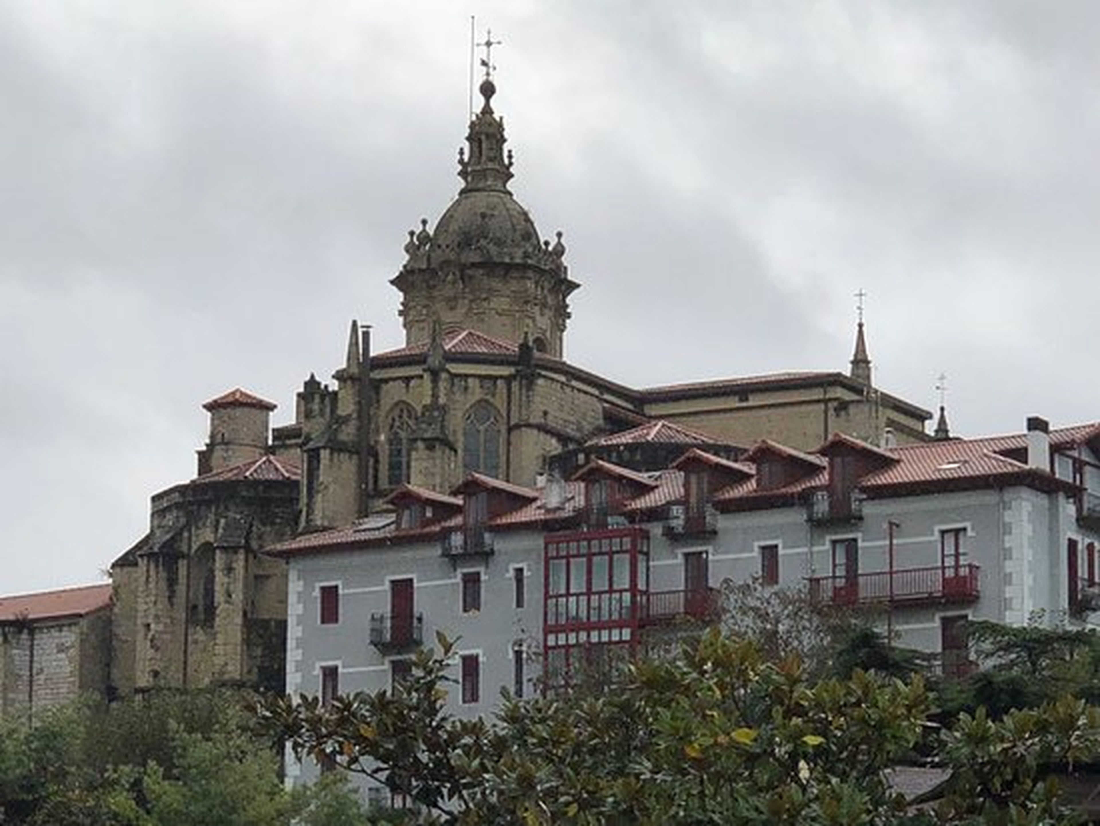 Iglesia de Santa María de la Asunción y del Manzano, Guipúzcoa.