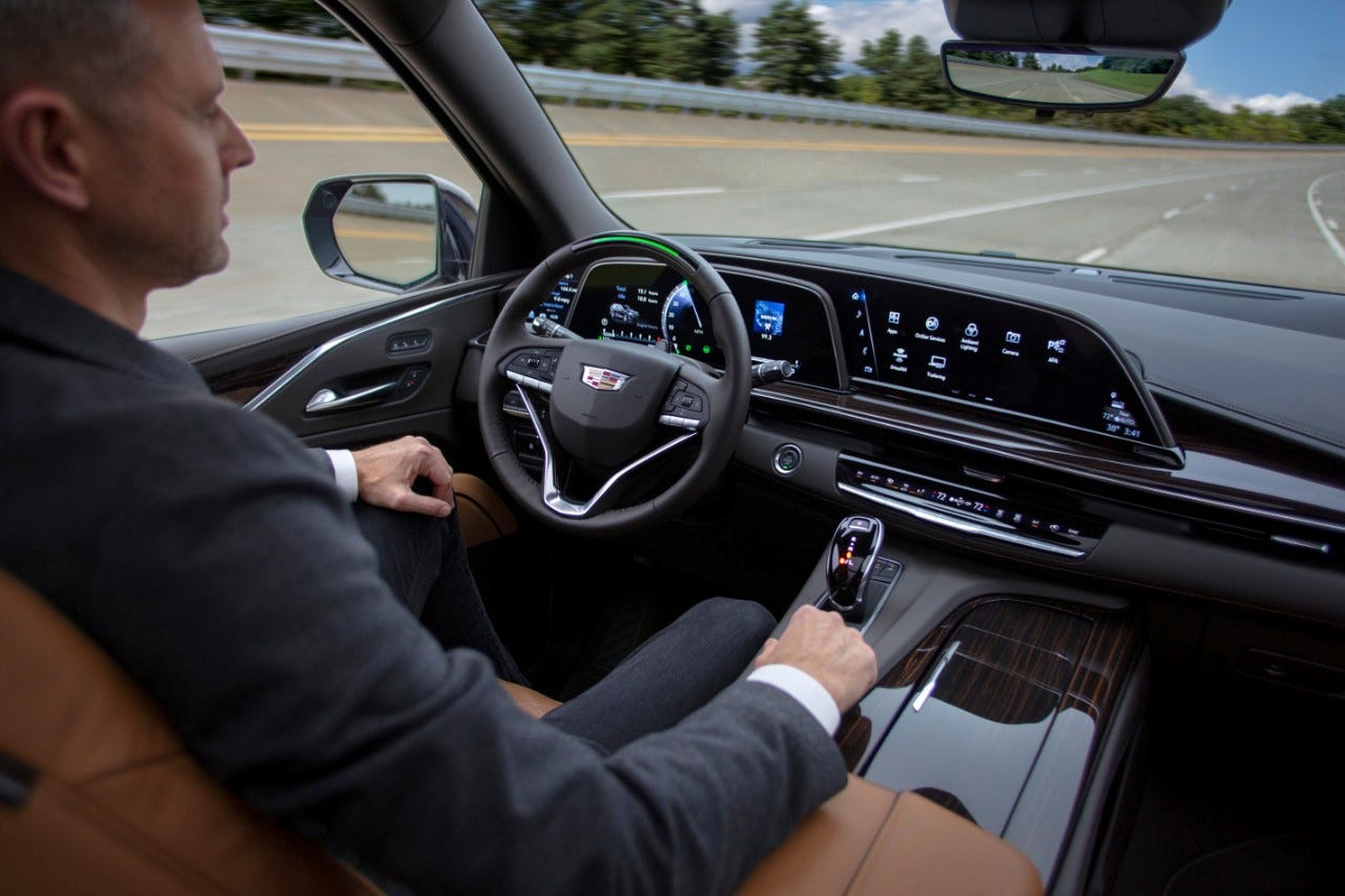 2021 Cadillac Escalade SUV con asistencia a la conducción manos libres Super Cruise de General Motors.