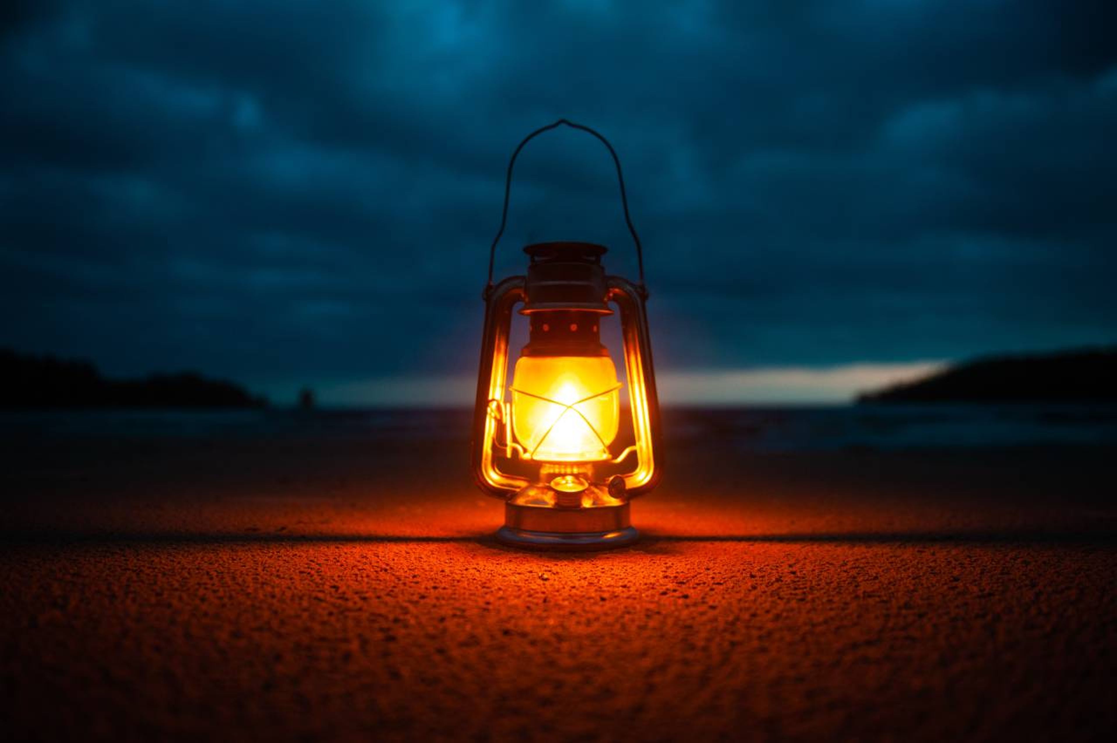 Linterna oscuridad camping