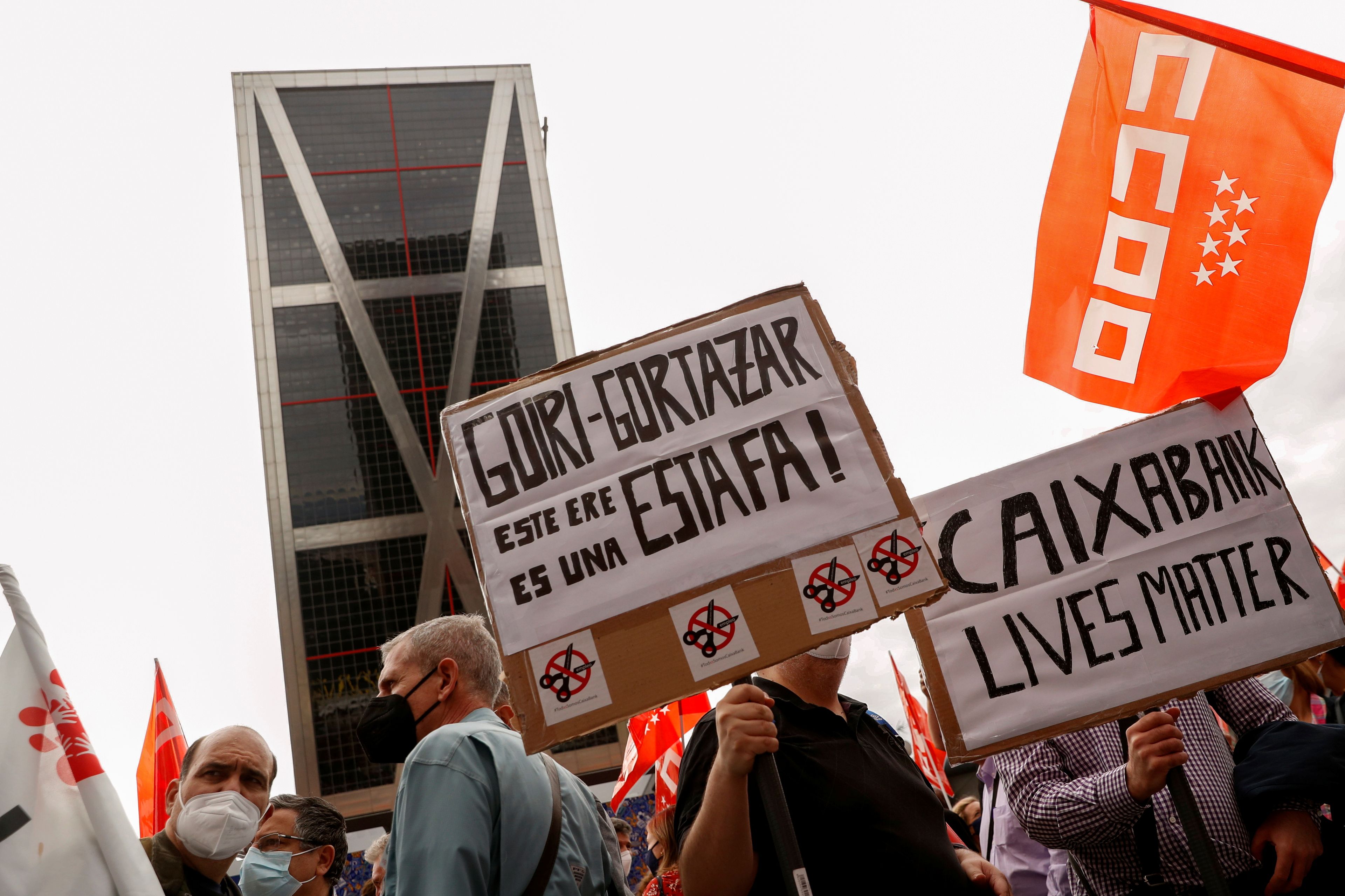 Manifestación en contra del ERE de CaixaBank. Reuters