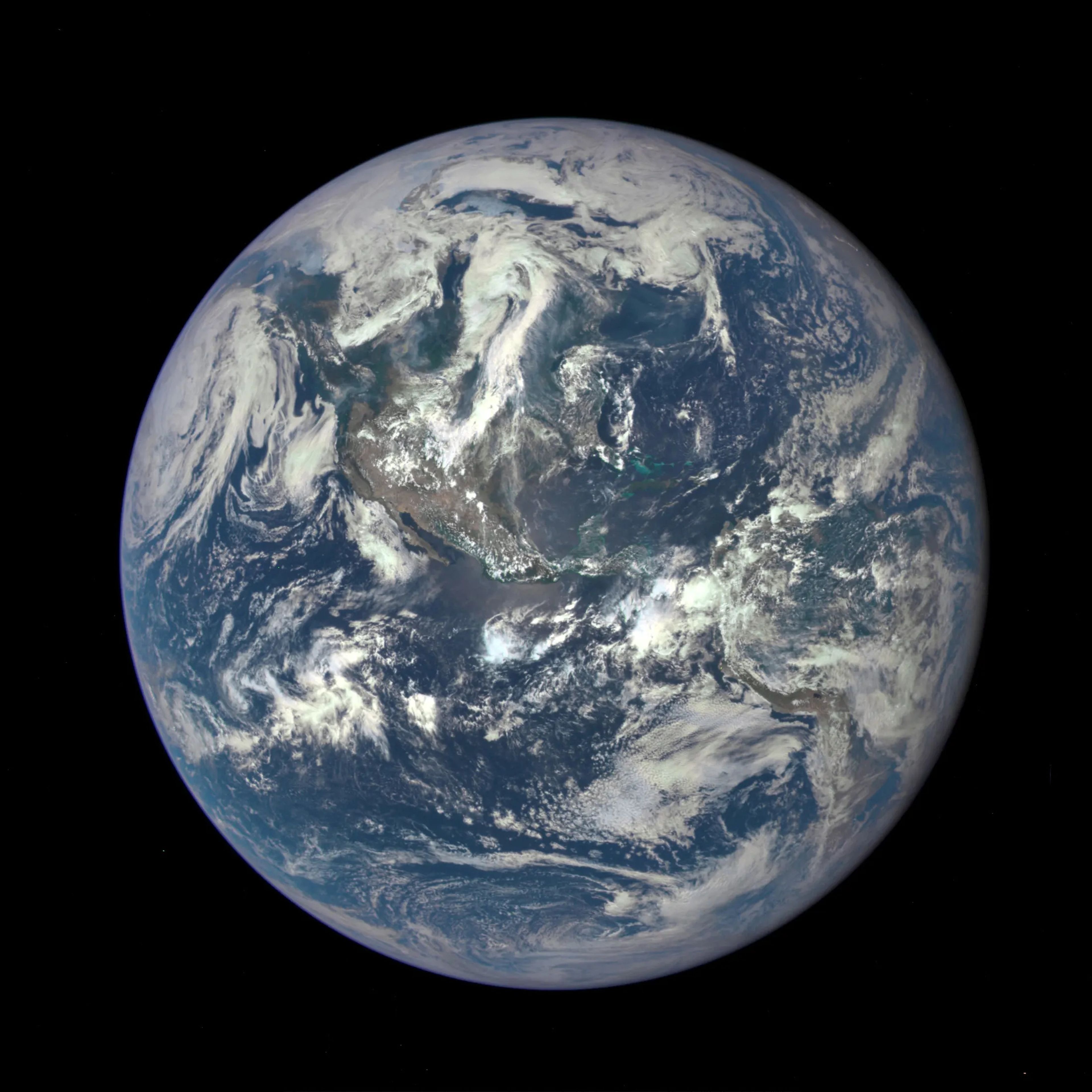 Imagene de la Tierra captada por la Earth Polychromatic Imaging Camera (EPIC) de la NASA.