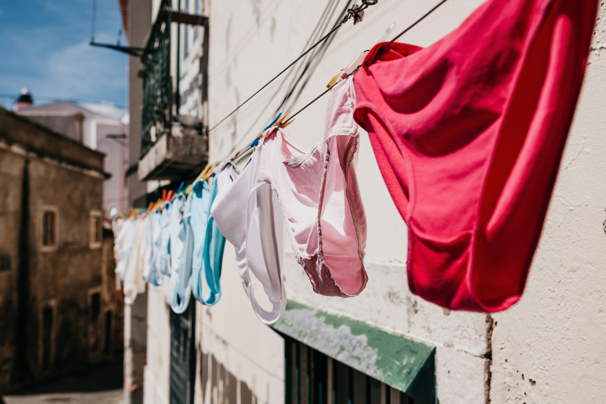 contar secuencia Rubí Tu ropa interior recién lavada sigue llena de bacterias: cómo eliminarlas |  Business Insider España