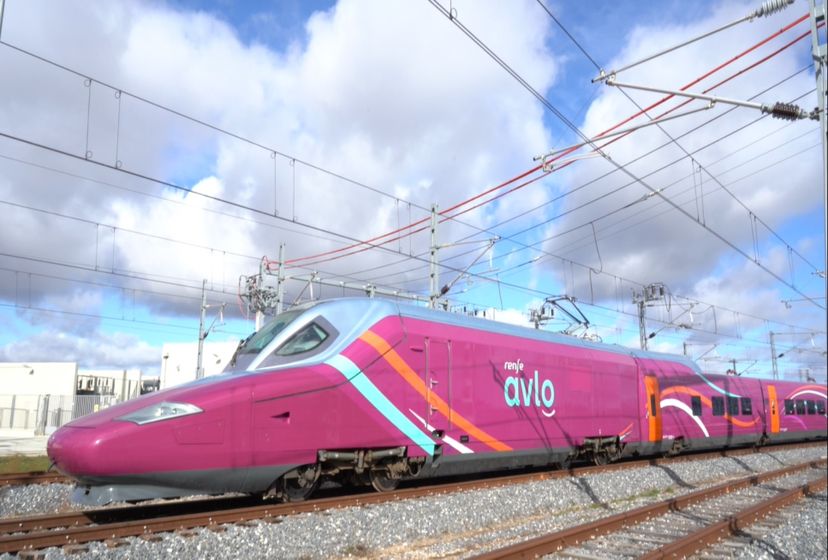 Tren de Renfe AVLO