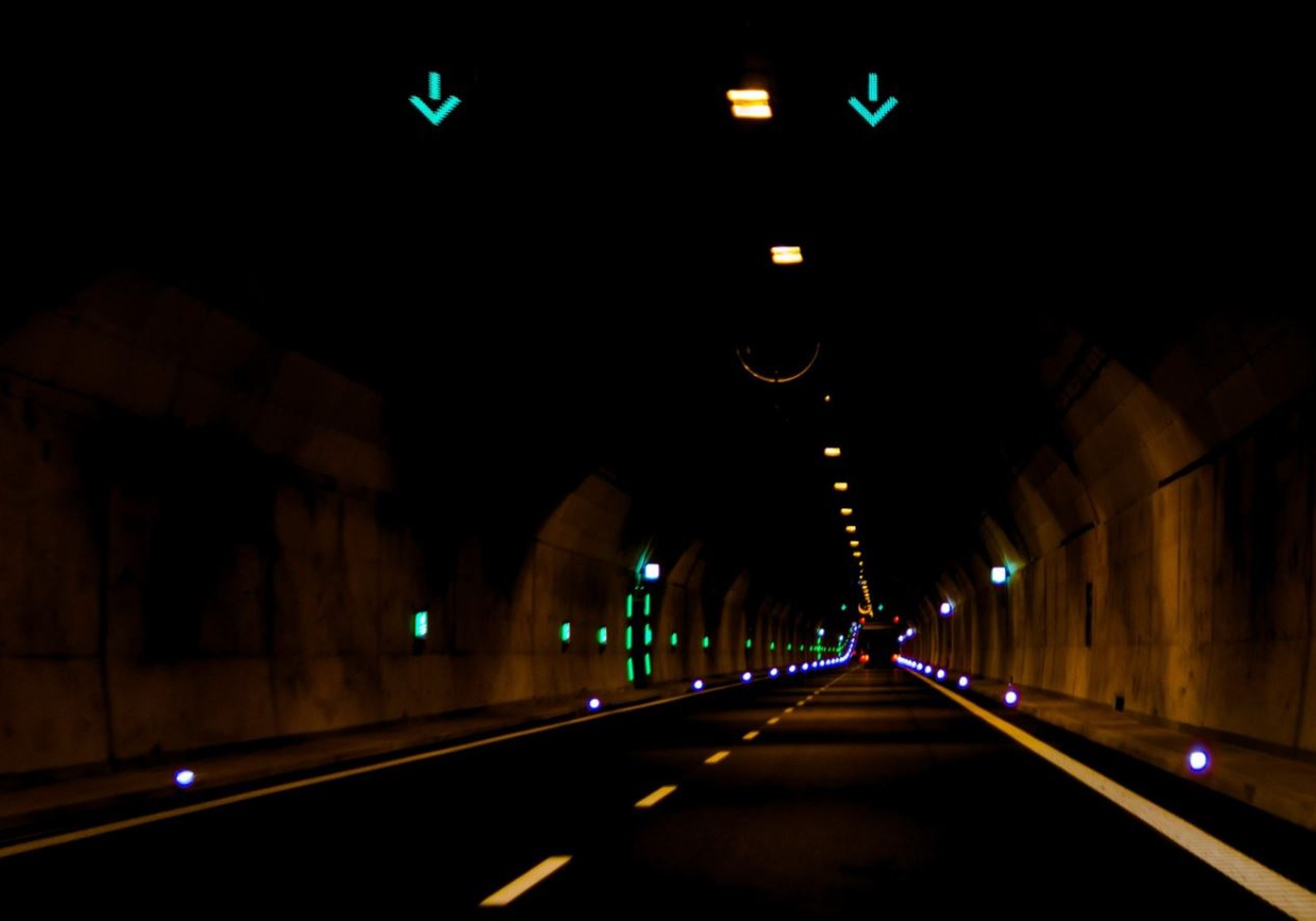 Túnel de una carretera.