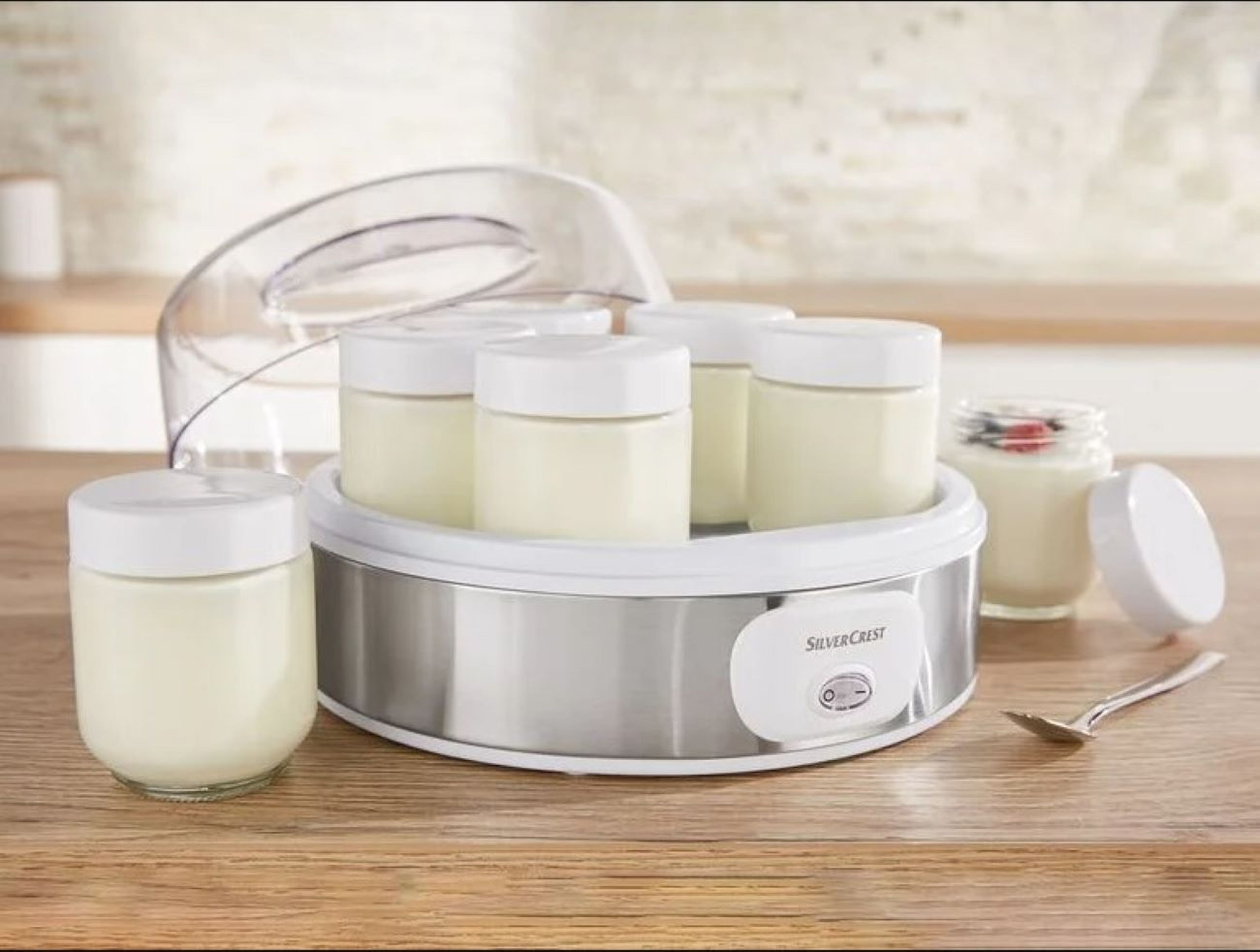La yogurtera de Lidl para hacer yogur natural, un éxito de ventas por menos de 13 euros