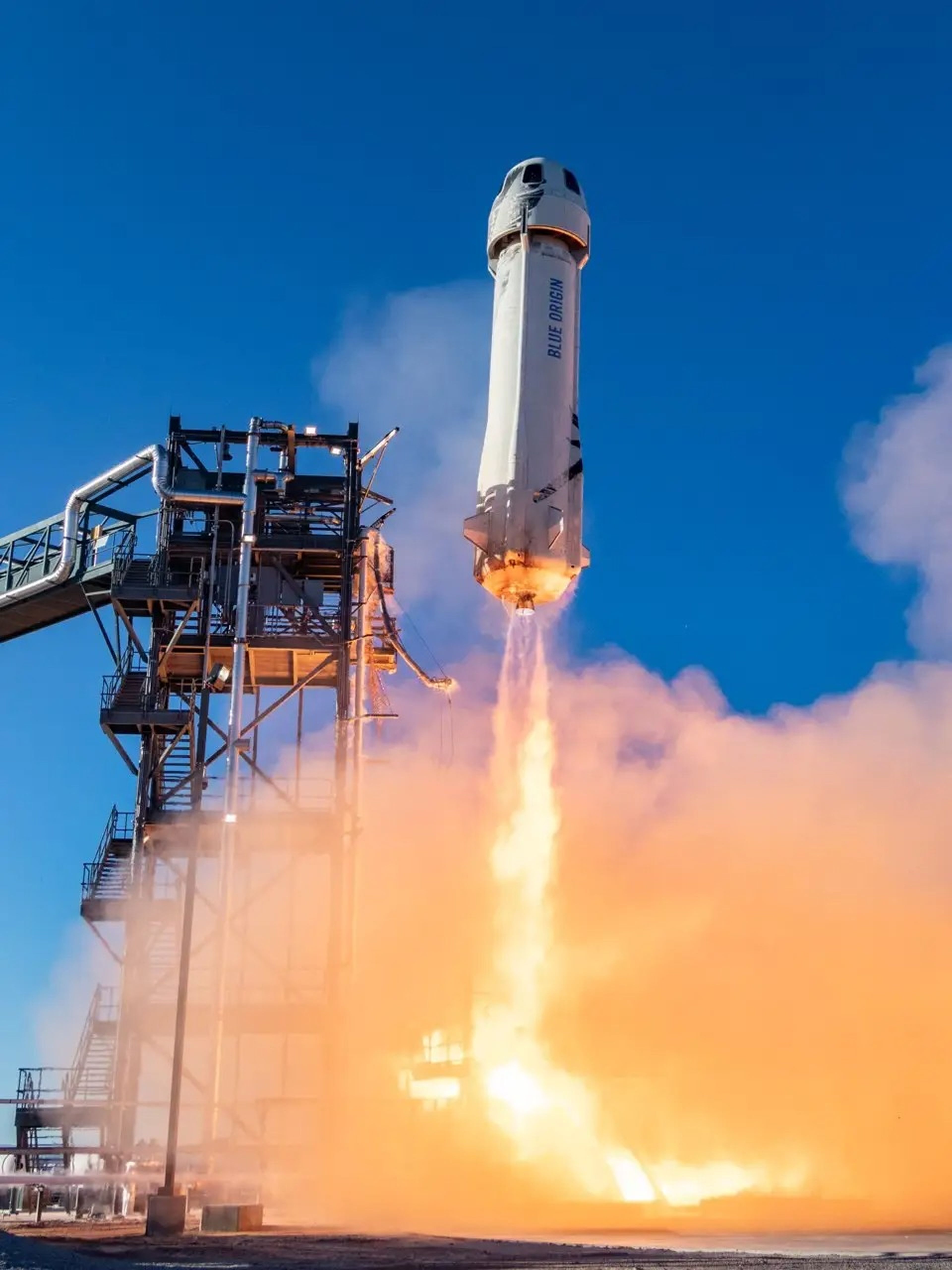 El cohete New Shepard de Blue Origin, despegando