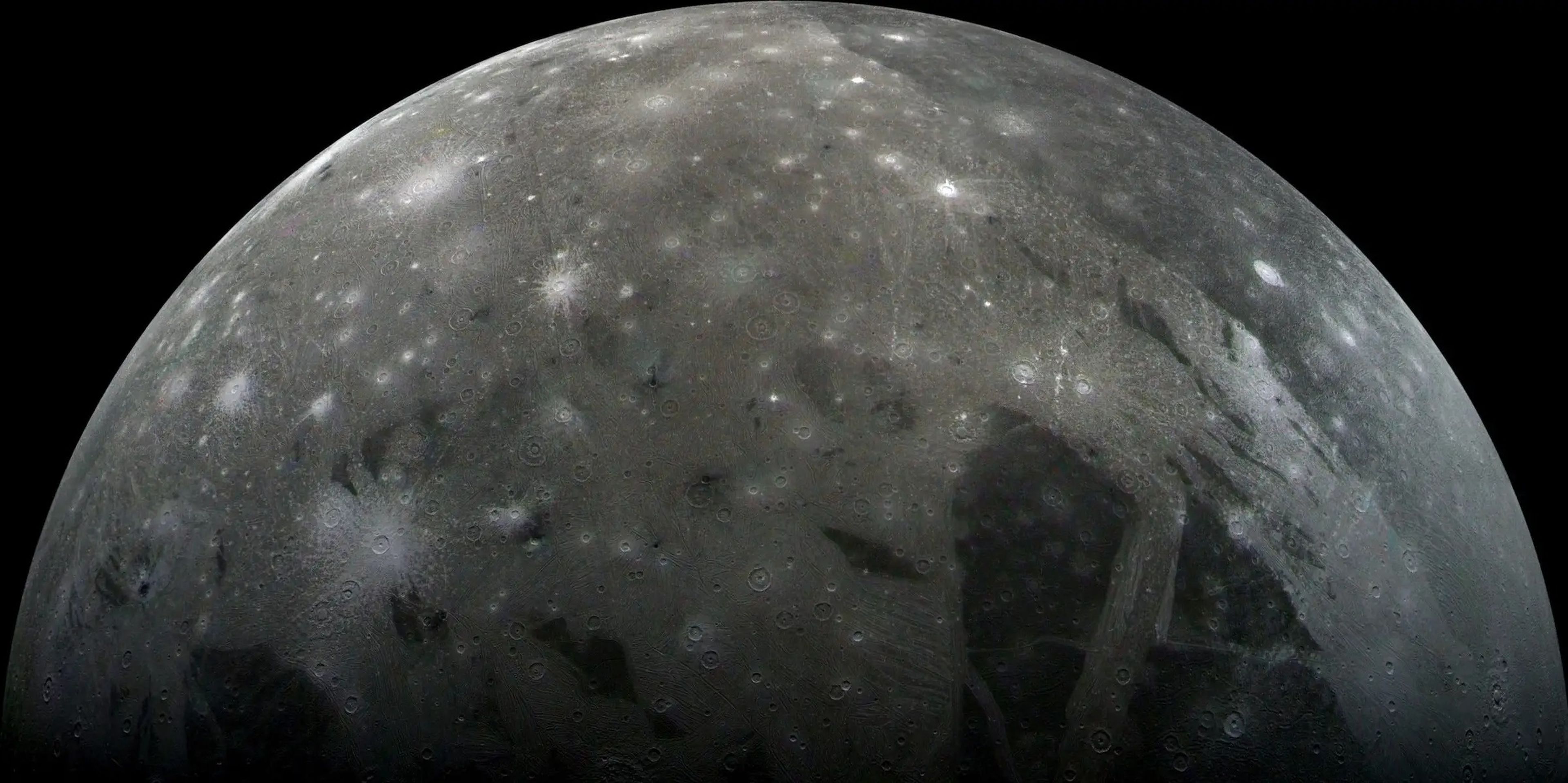 Ganímedes, una de las lunas de Júpiter y el satélite más grande del Sistema Solar, 2001.