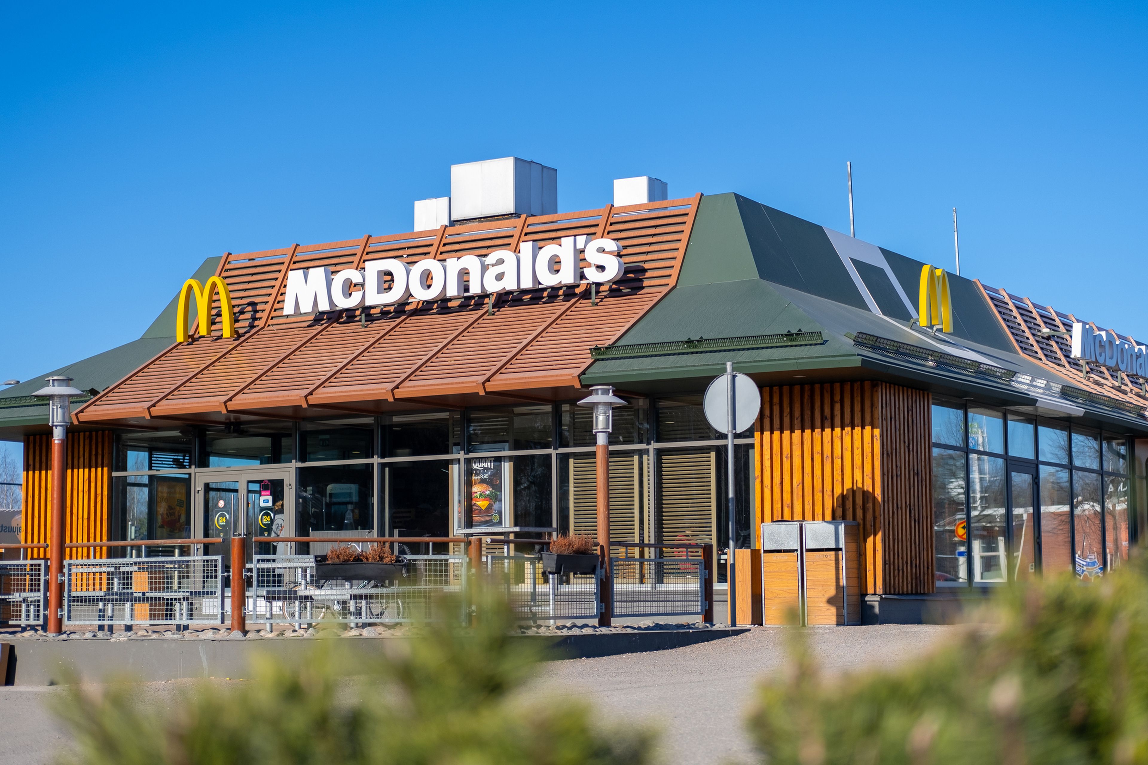 ¿Cuánto cuesta abrir una franquicia de McDonald's? Cuota inicial, inversión total y otros requisitos y restricciones