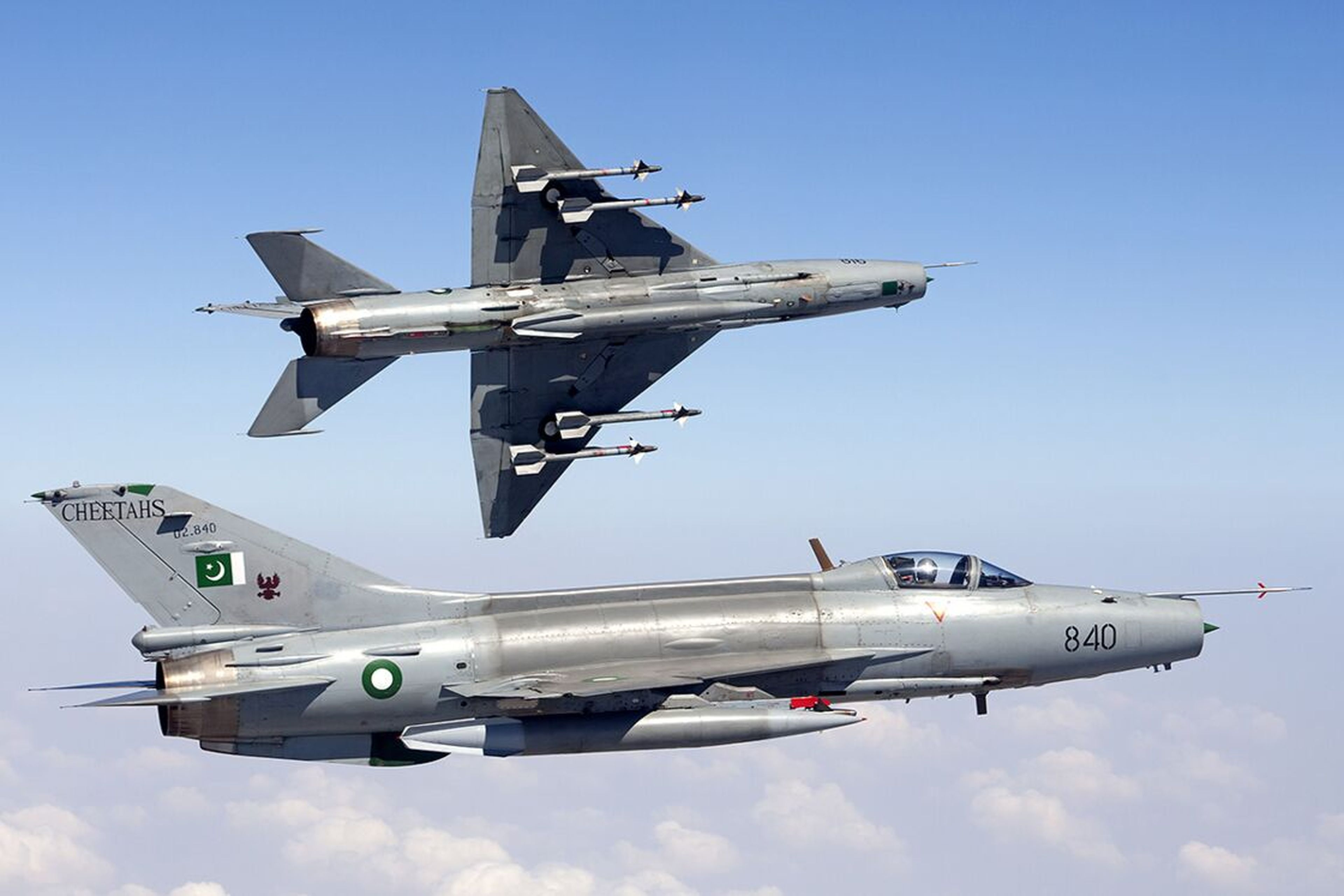 Dos F-7 de la Fuerza Aérea de Pakistán en septiembre de 2013.