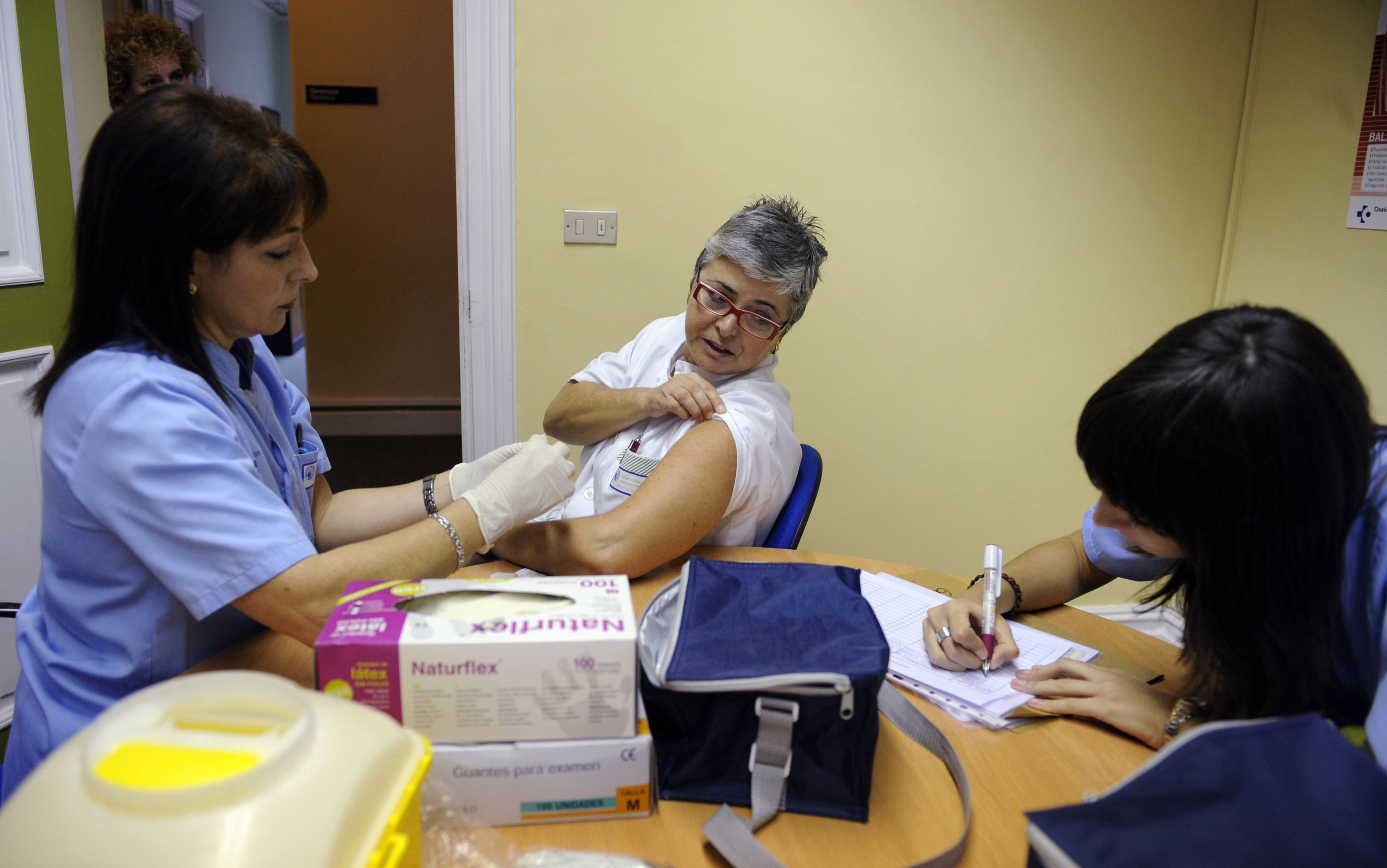 España y Europa se preparan para el brote de la gripe en invierno, tras un largo periodo de pocas infecciones debido al coronavirus