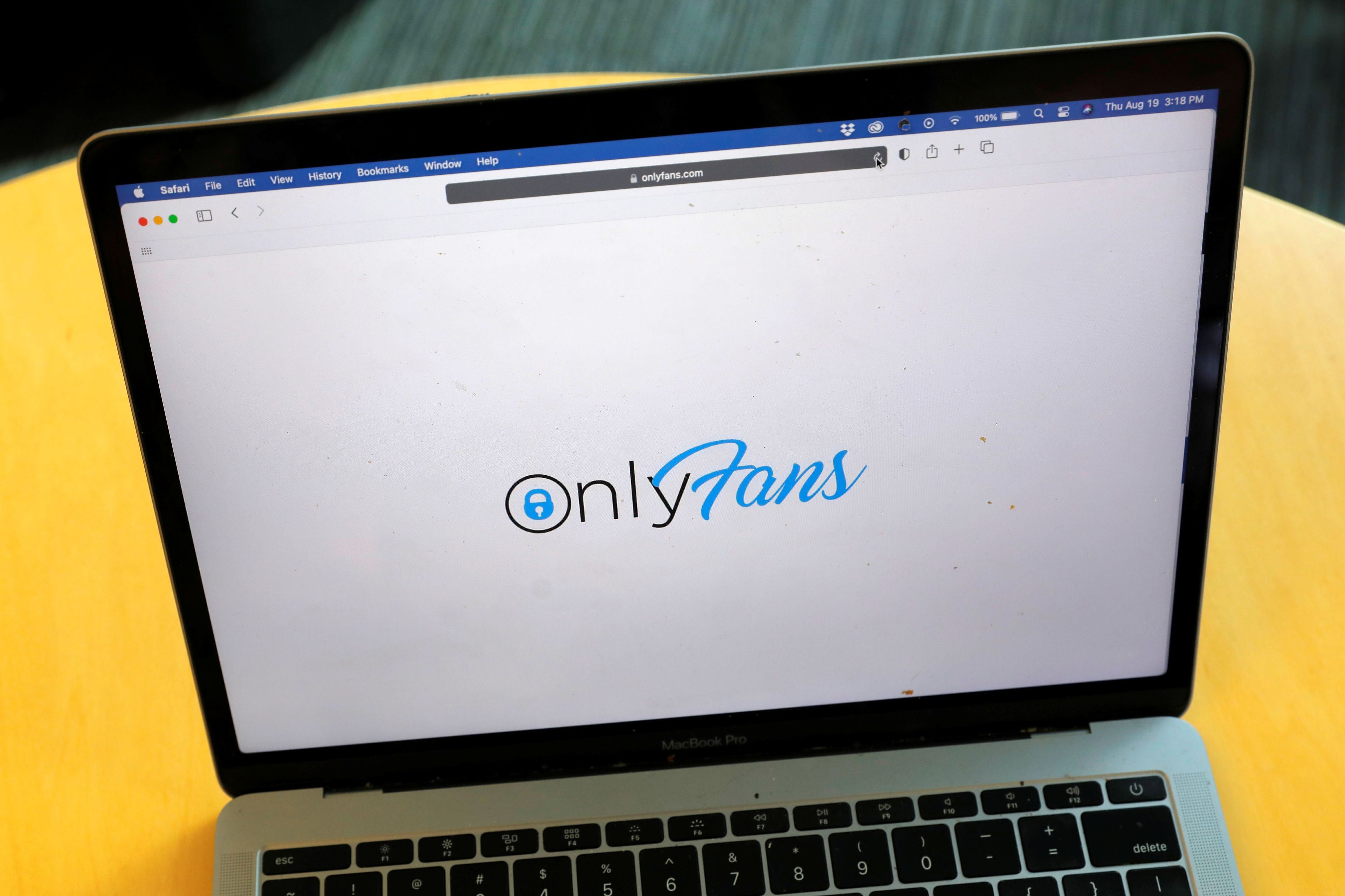 Logo Onlyfans en ordenador