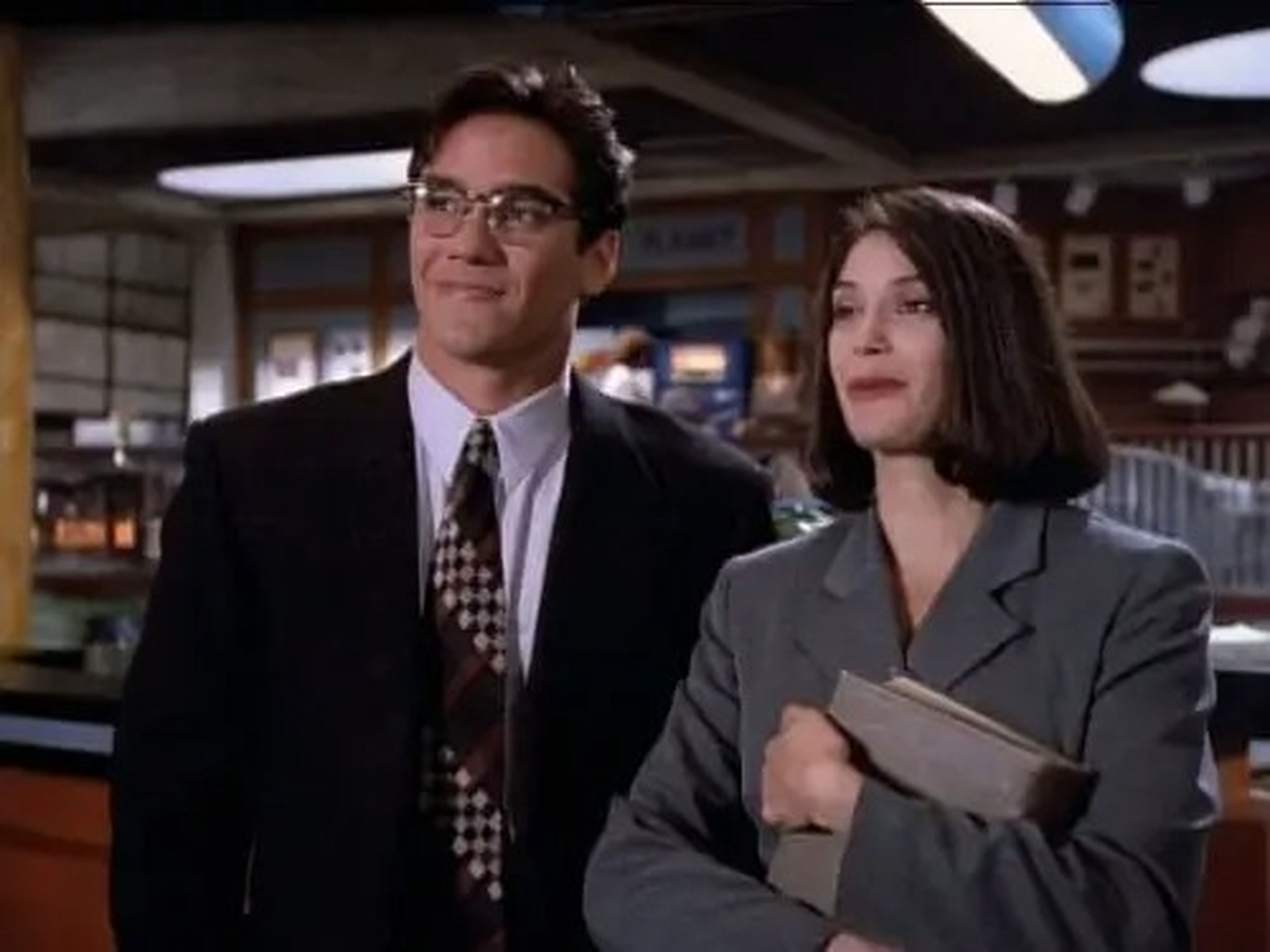Dean Cain y Teri Hatcher como Clark y Lois.