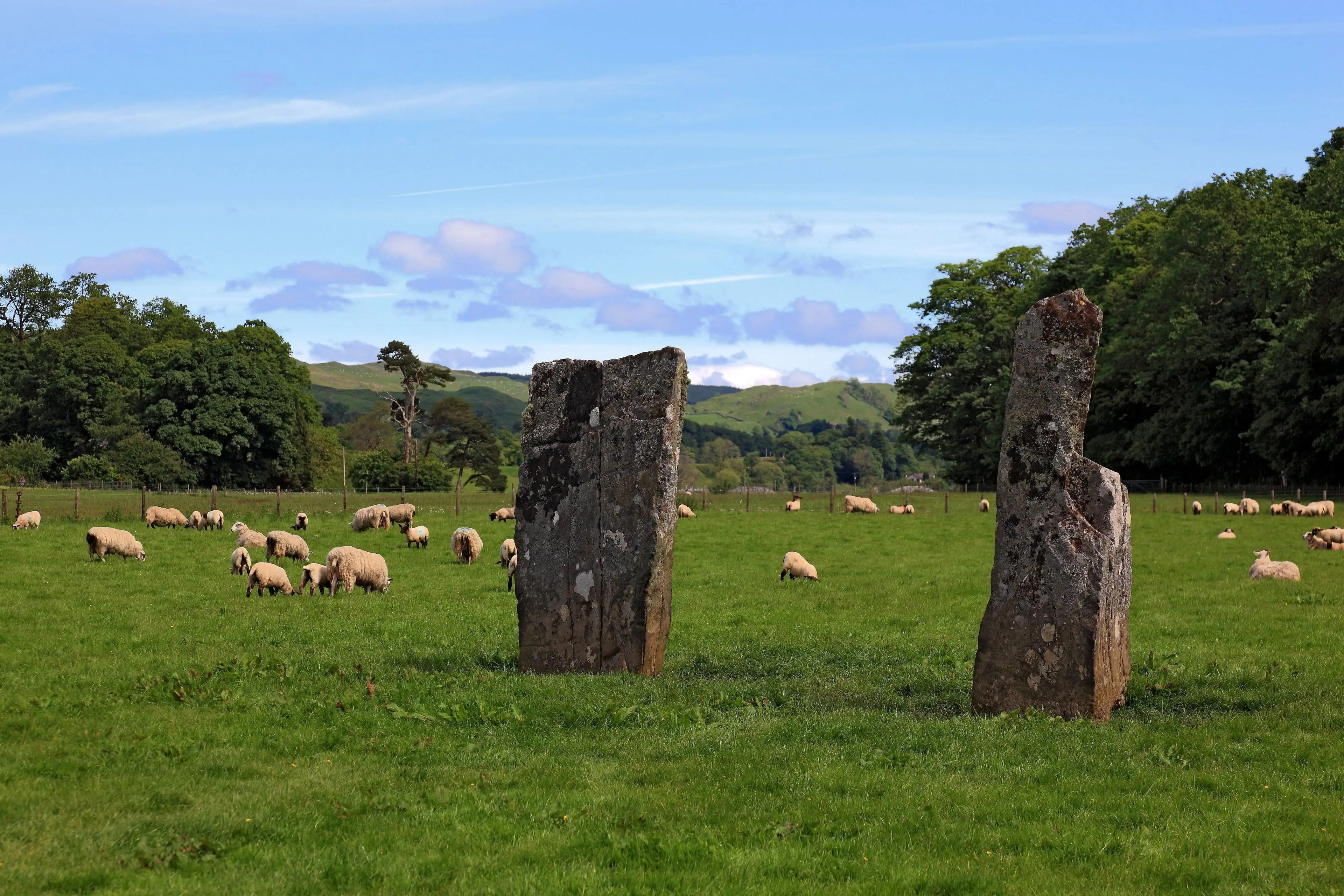 Kilmartin Glen alberga antiguas piedras en posición vertical.
