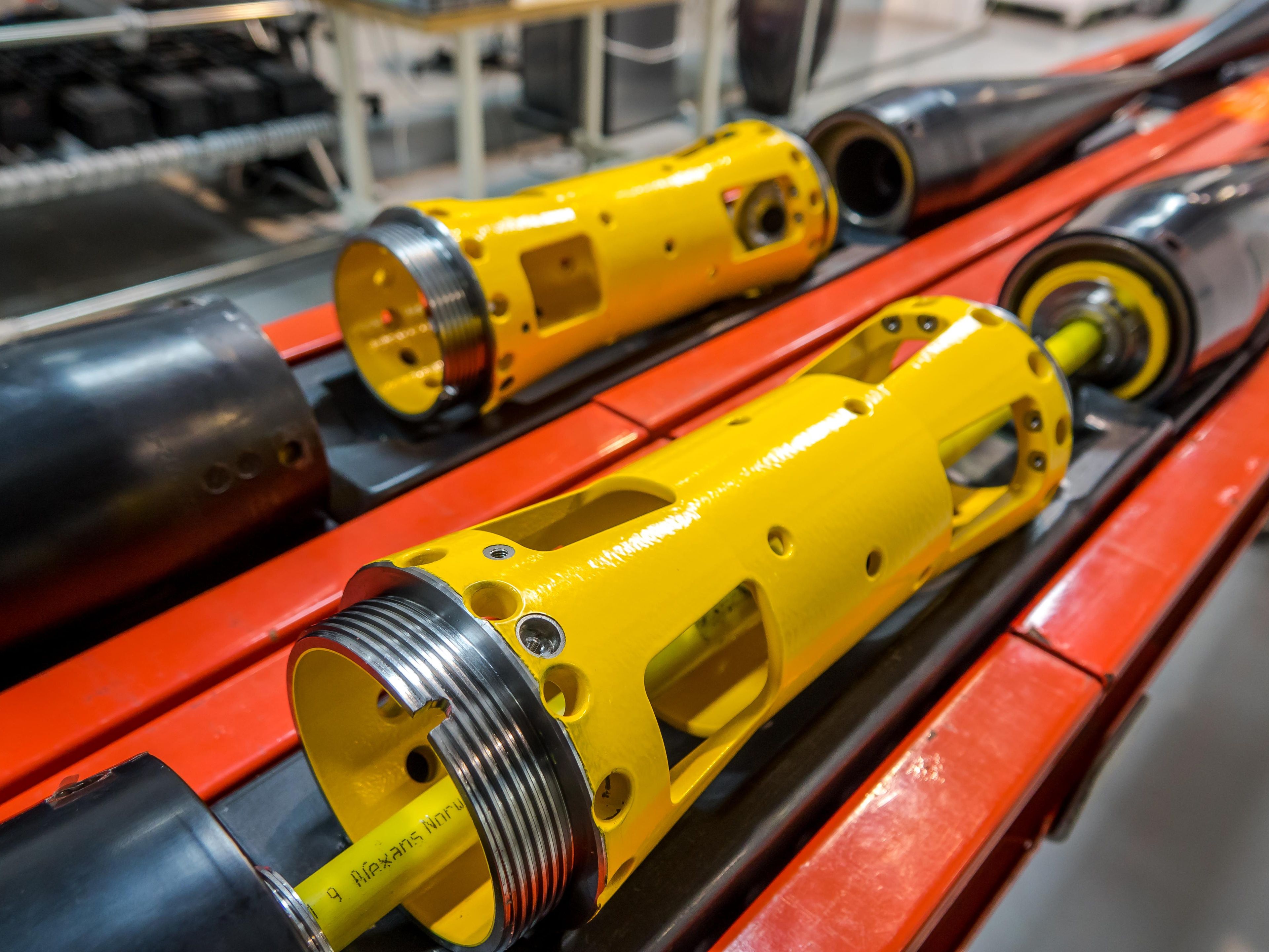 Cables submarinos en proceso de fabricación. Alcatel