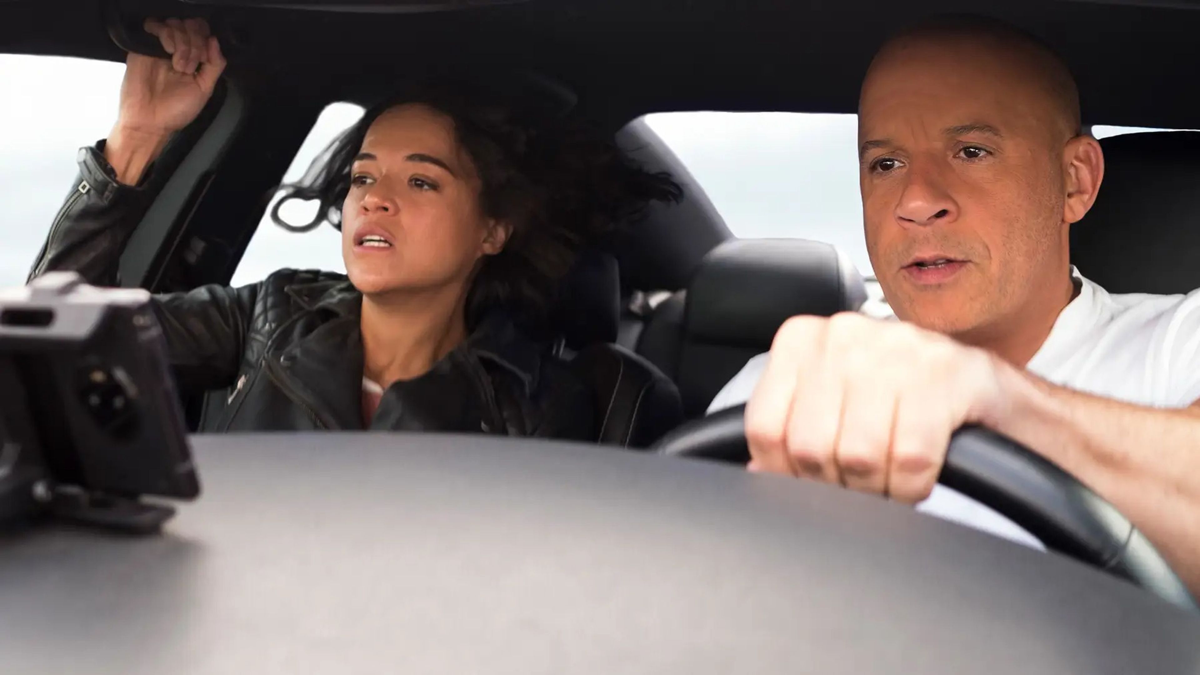 Michelle Rodriguez y Vin Diesel en 'Fast & Furious 9'.