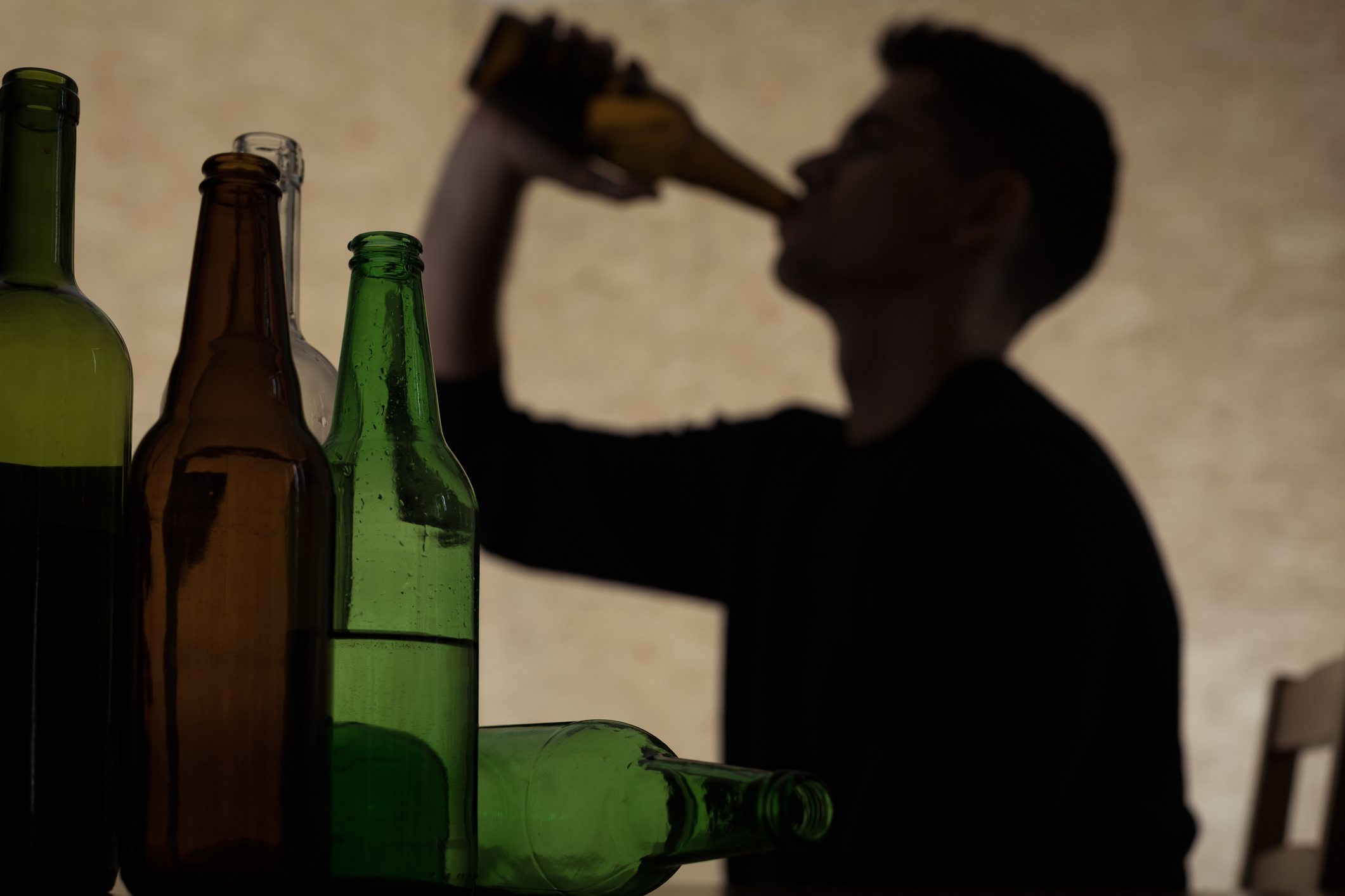 ¿Cuántas cervezas hay que beber para ser alcohólico?