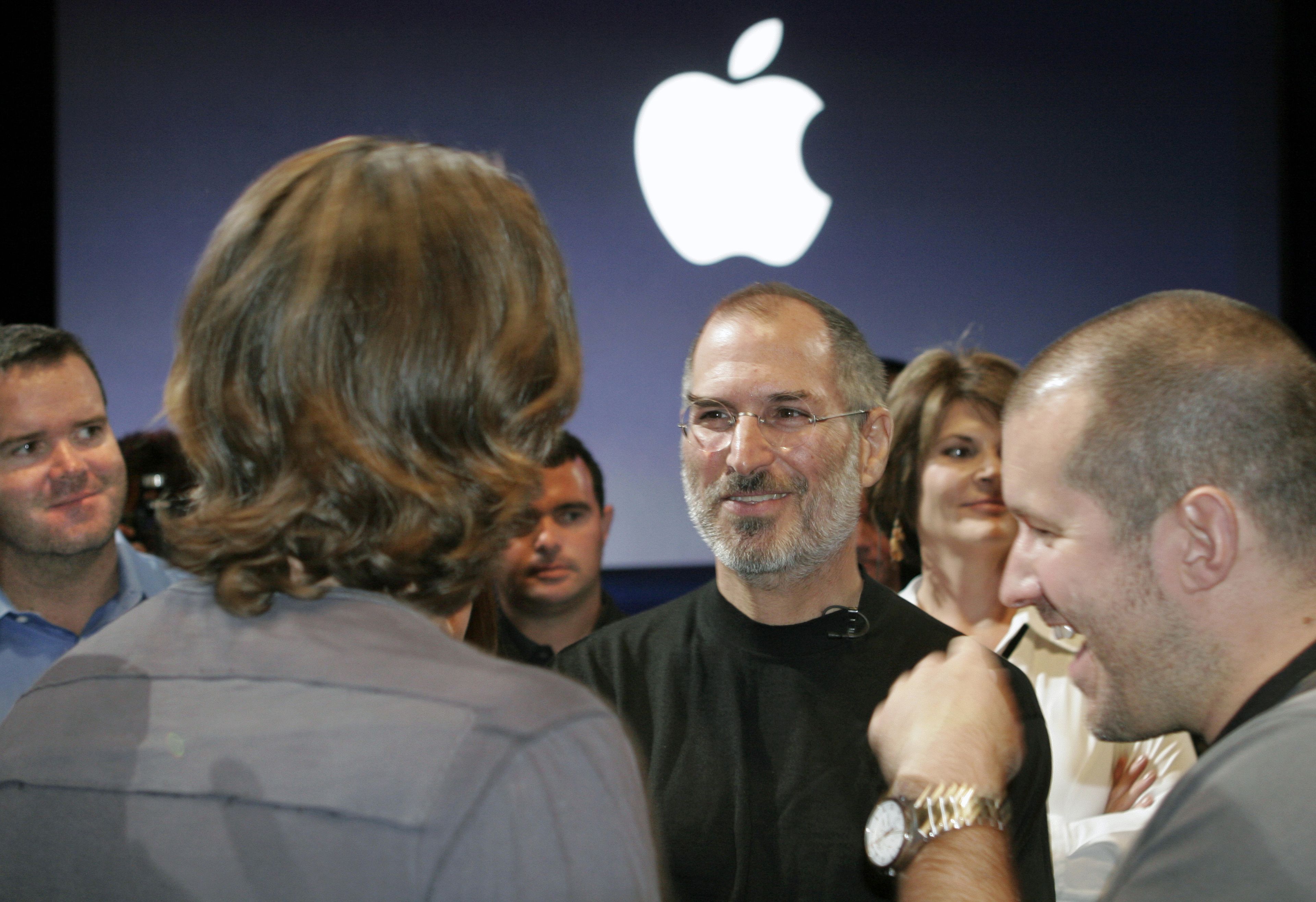 Steve Jobs, cofundador de Apple, reunido con desarrolladores de software en 2006.