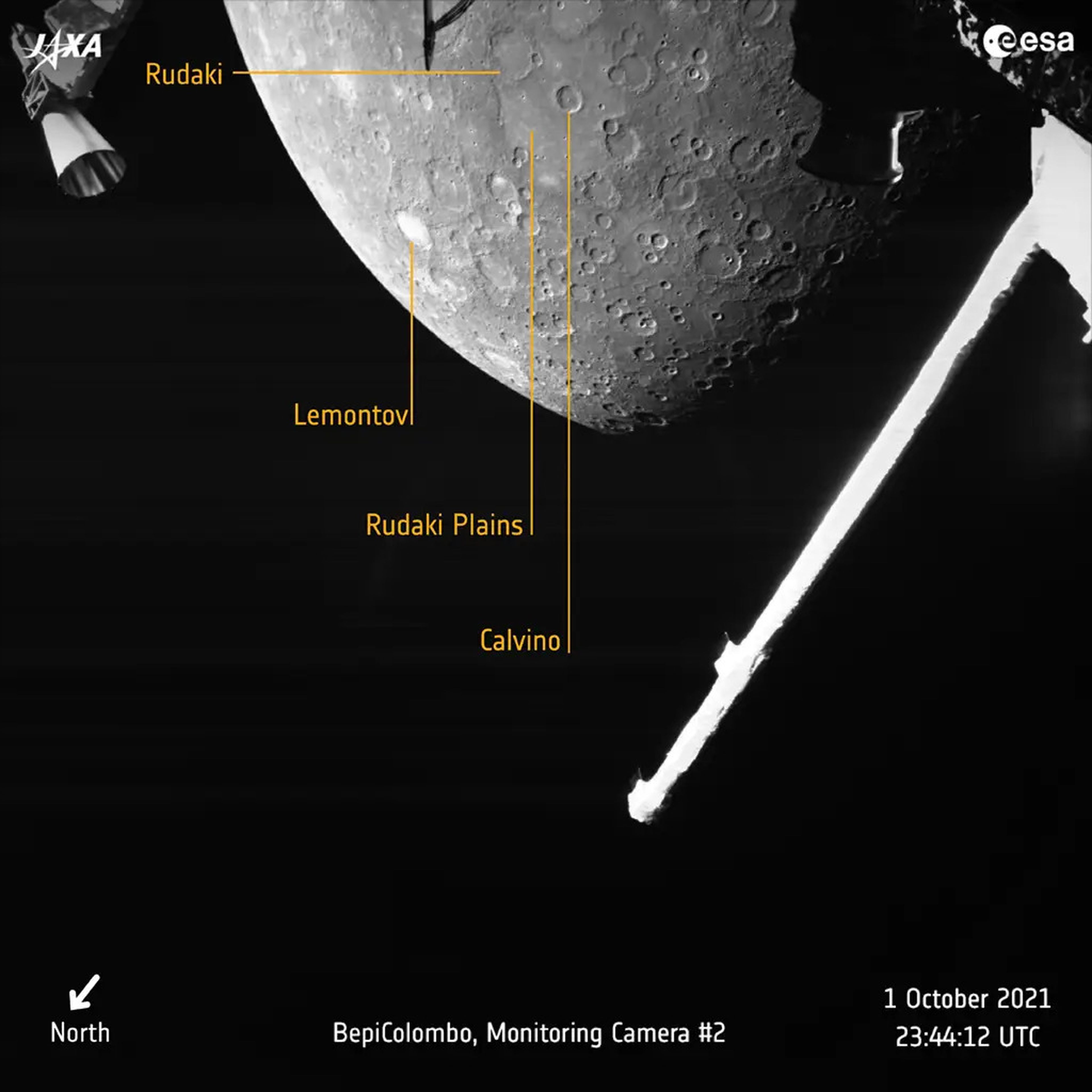 Una imagen muestra los cráteres y llanuras de Mercurio, como se ve desde el primer sobrevuelo de BepiColombo.