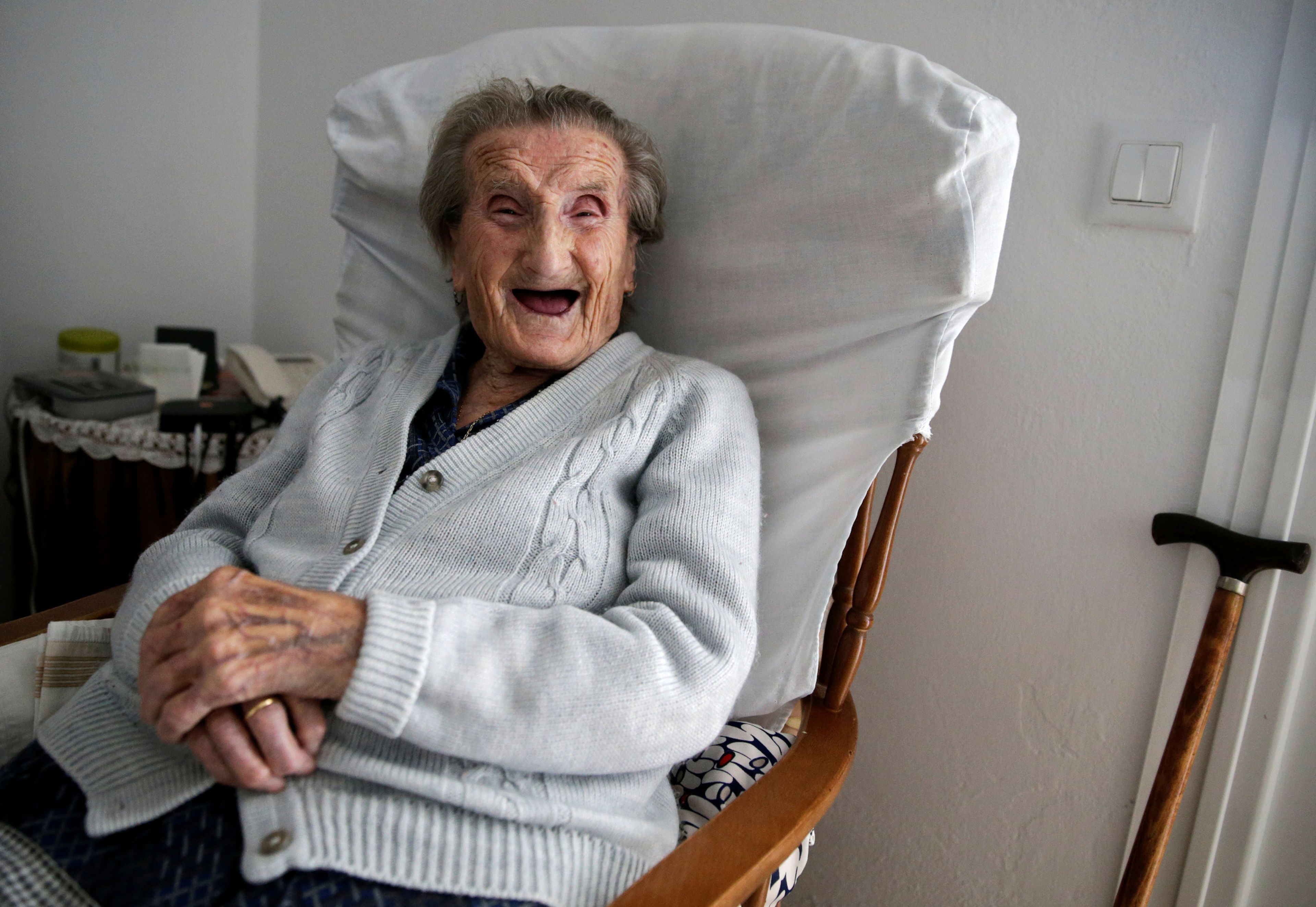 Maria Josefa Guillén, de 103 años,en su casa en Cazalla de la Sierra, Sevilla, el 18 de septiembre de 2016. A esa edad todavía no se considera supercentenaria.