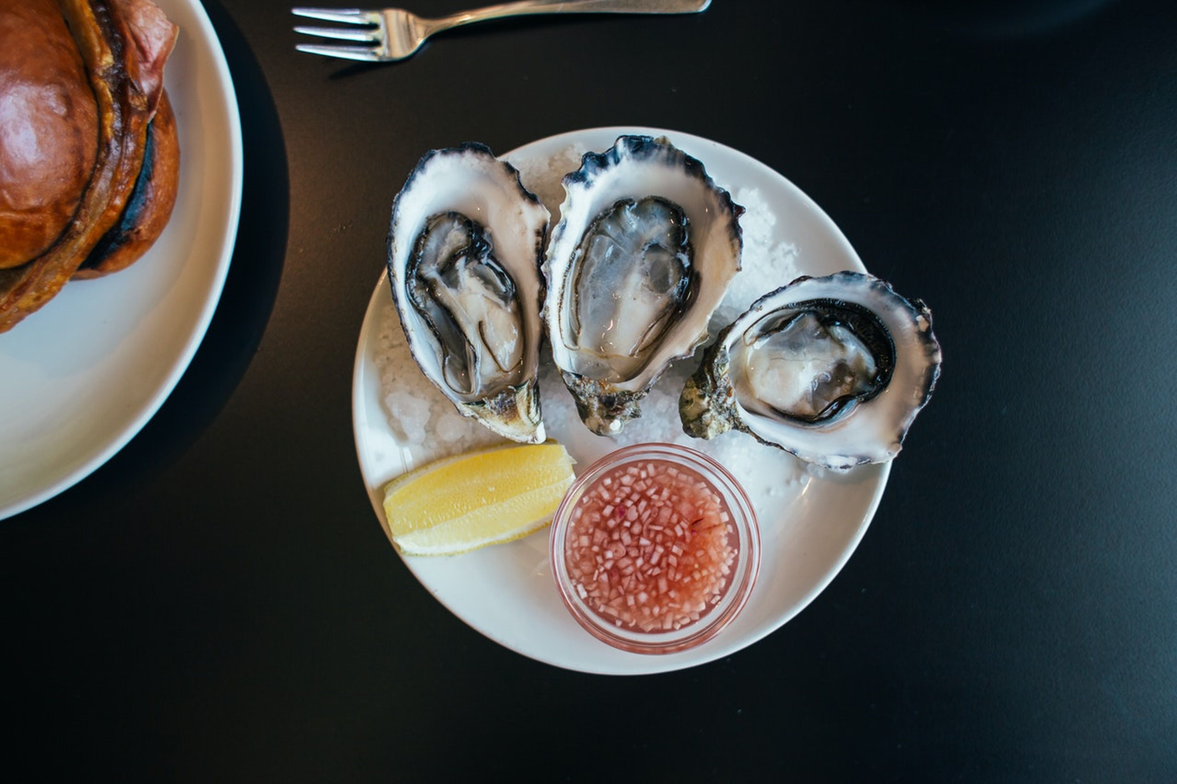 Las ostras son el alimento más rico en zinc.