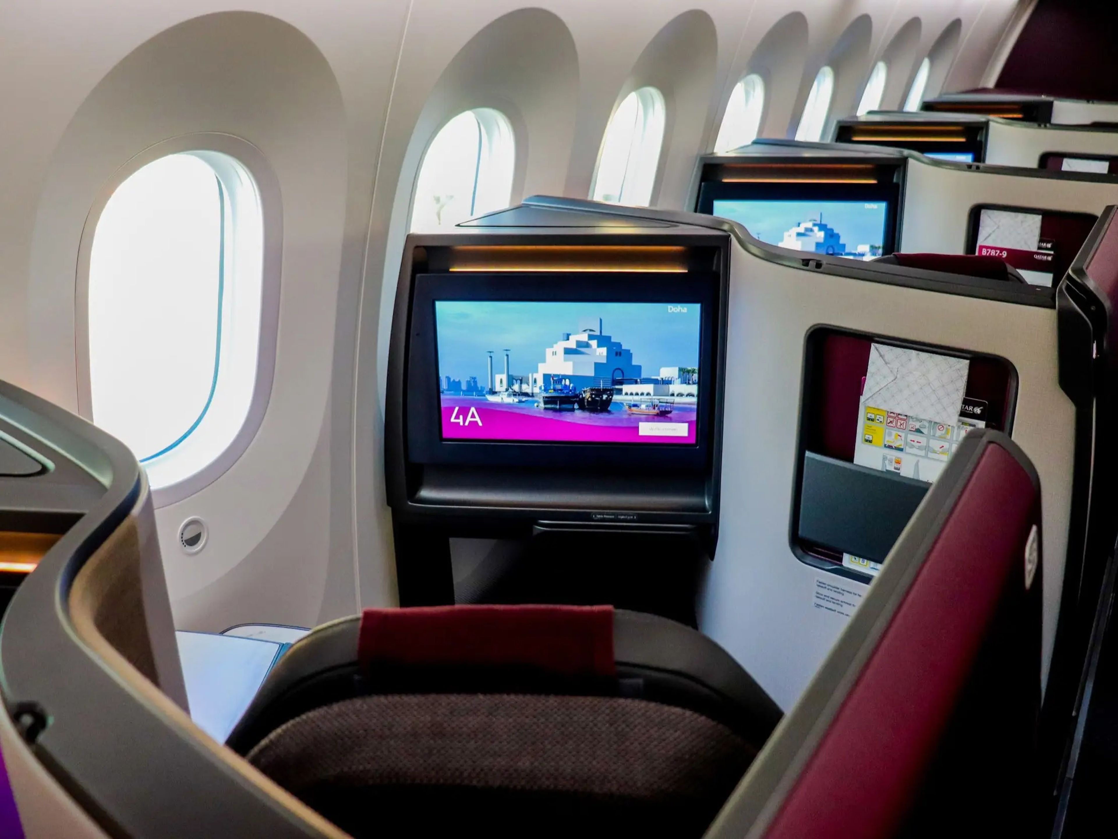 Qatar Airways Boeing 787-9 Dreamliner Business Class - Qatar Airways Flight 2021