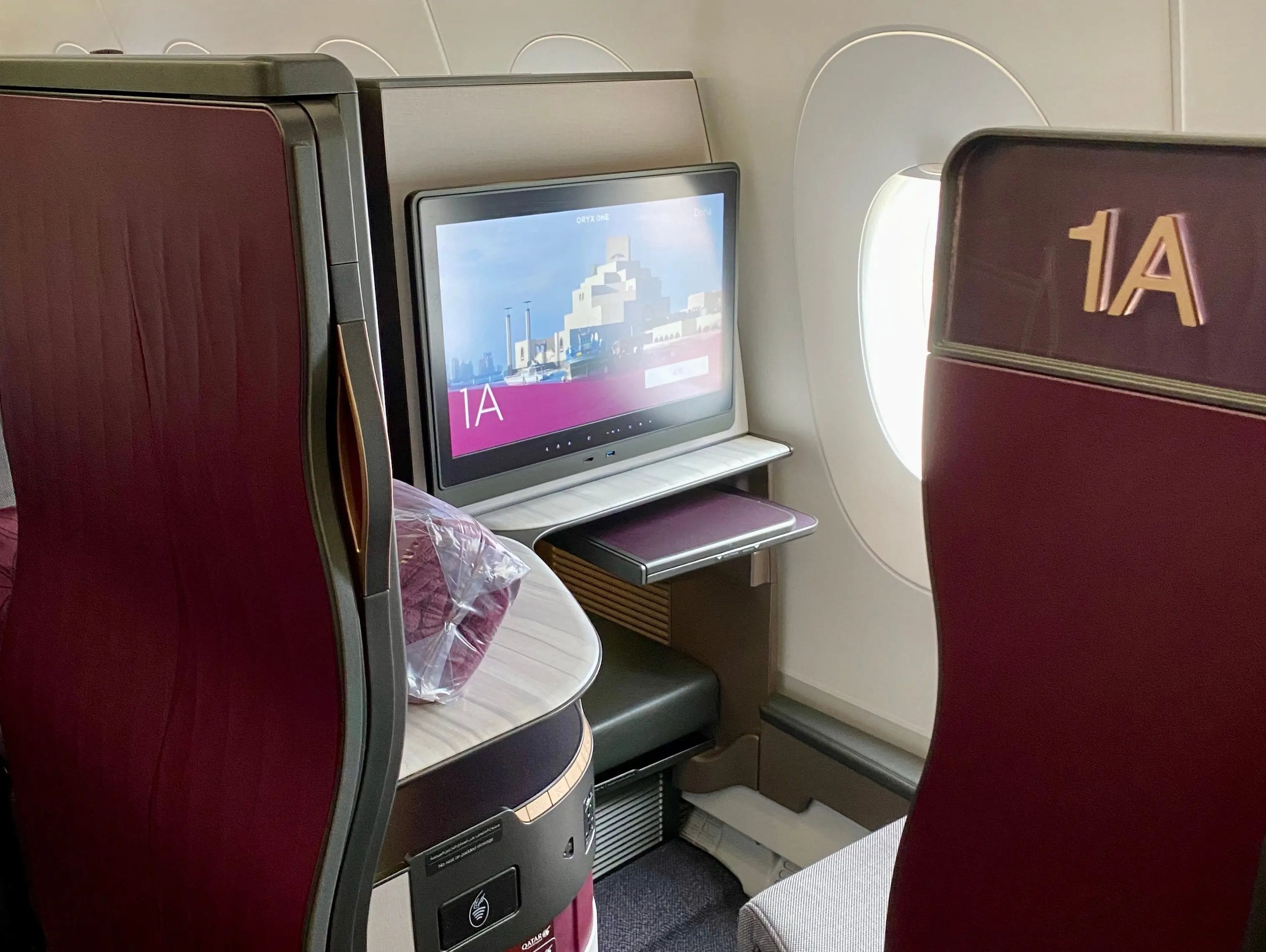 Qatar QSuite Business Class Review Airbus A350 DS_3353
