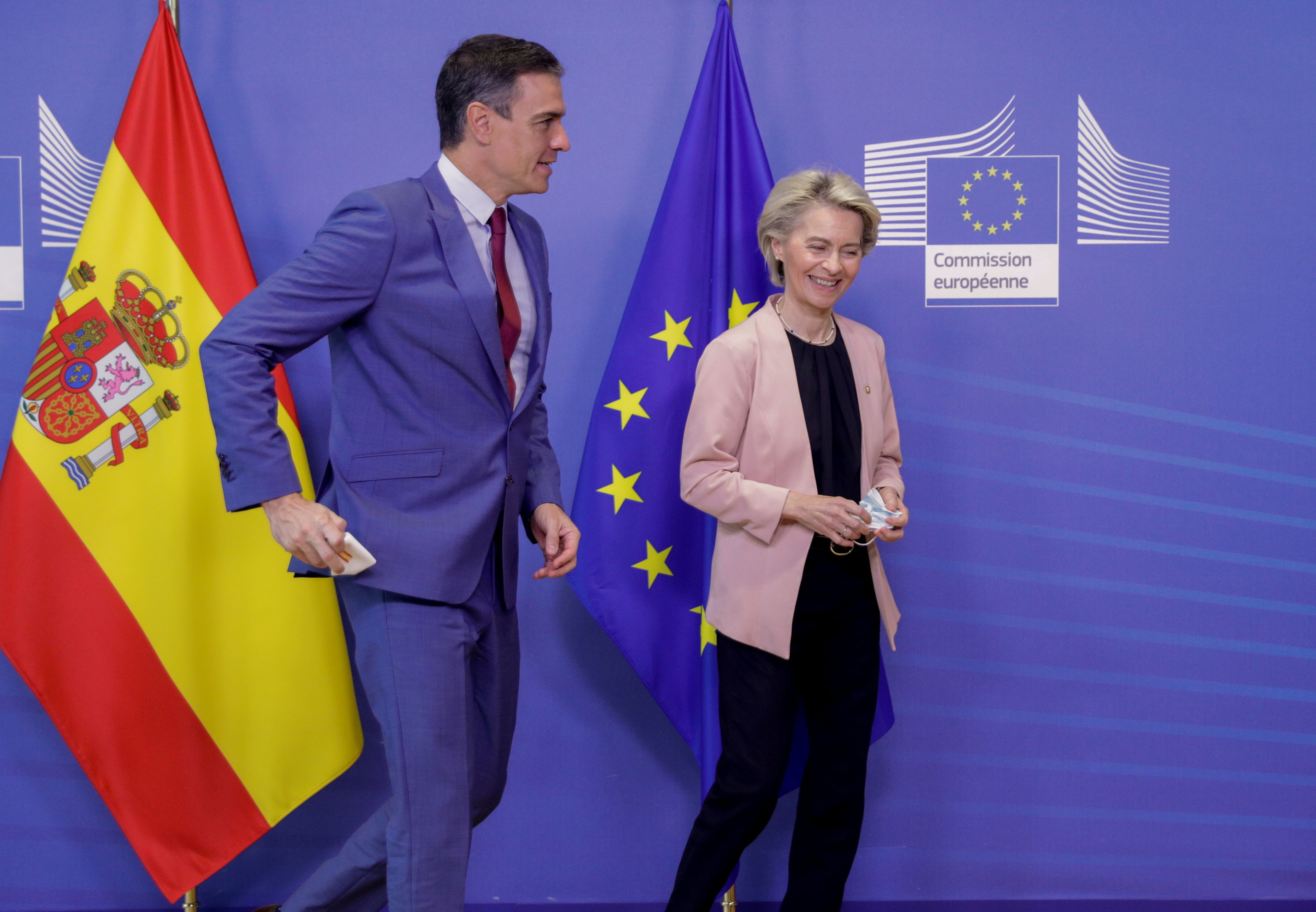Pedro Sanchez y la presidenta de la Comisión Europea, Ursula von der Leyen, durante una reunión en Bruselas.