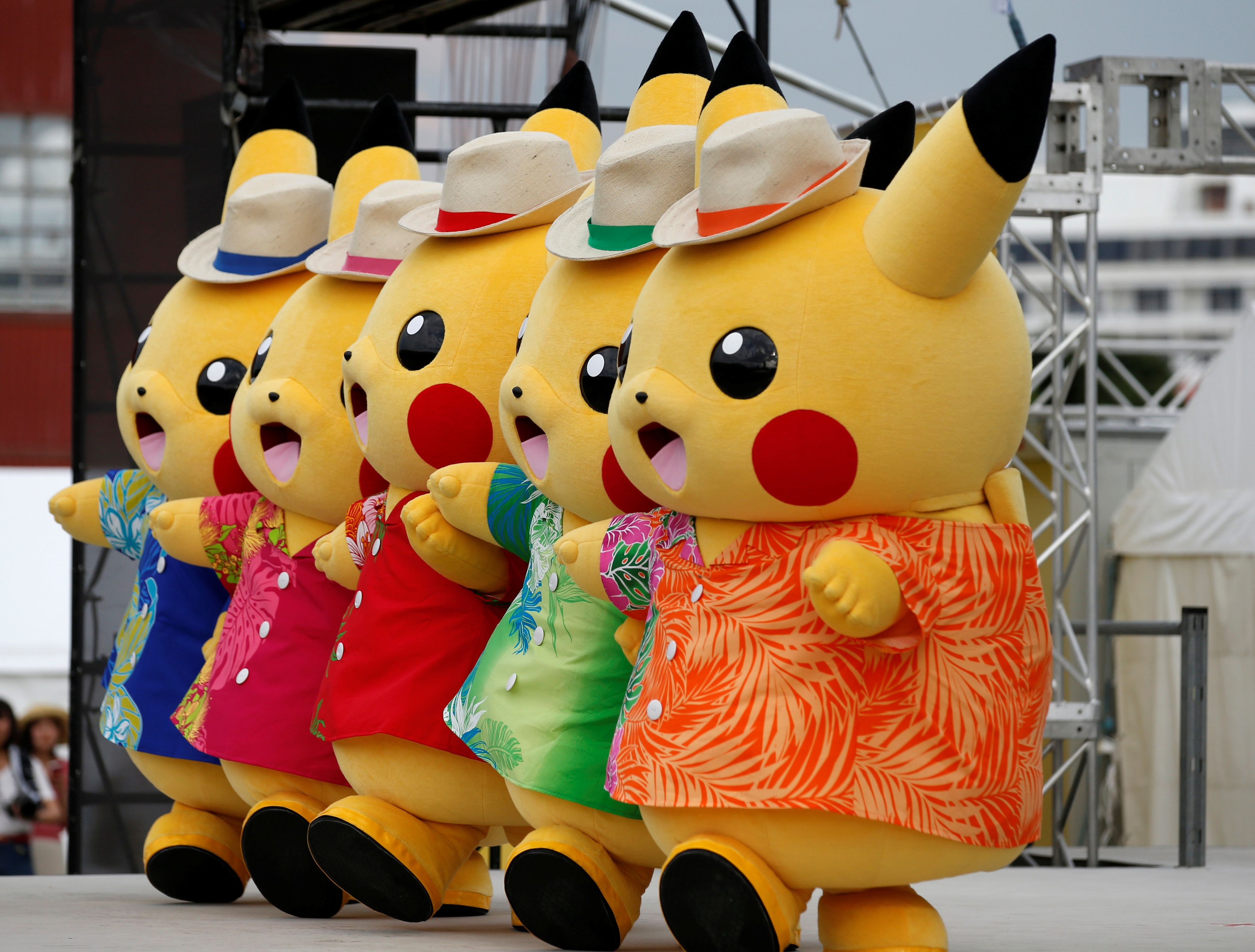 Varios Pokémon bailan en un evento en el Go Park de Yokohama.