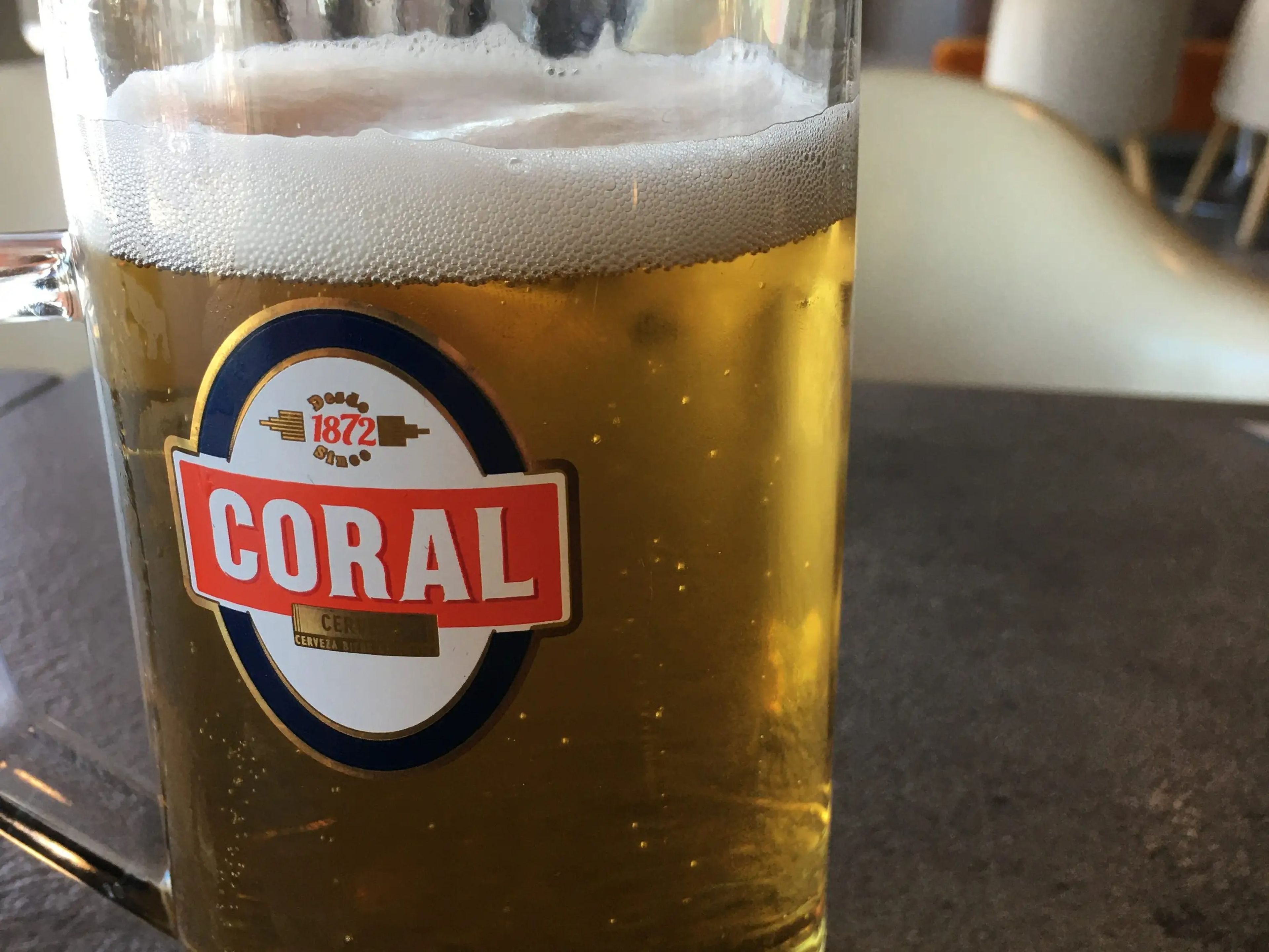 La cerveza coral fue mi bebida mientras estaba en la isla..