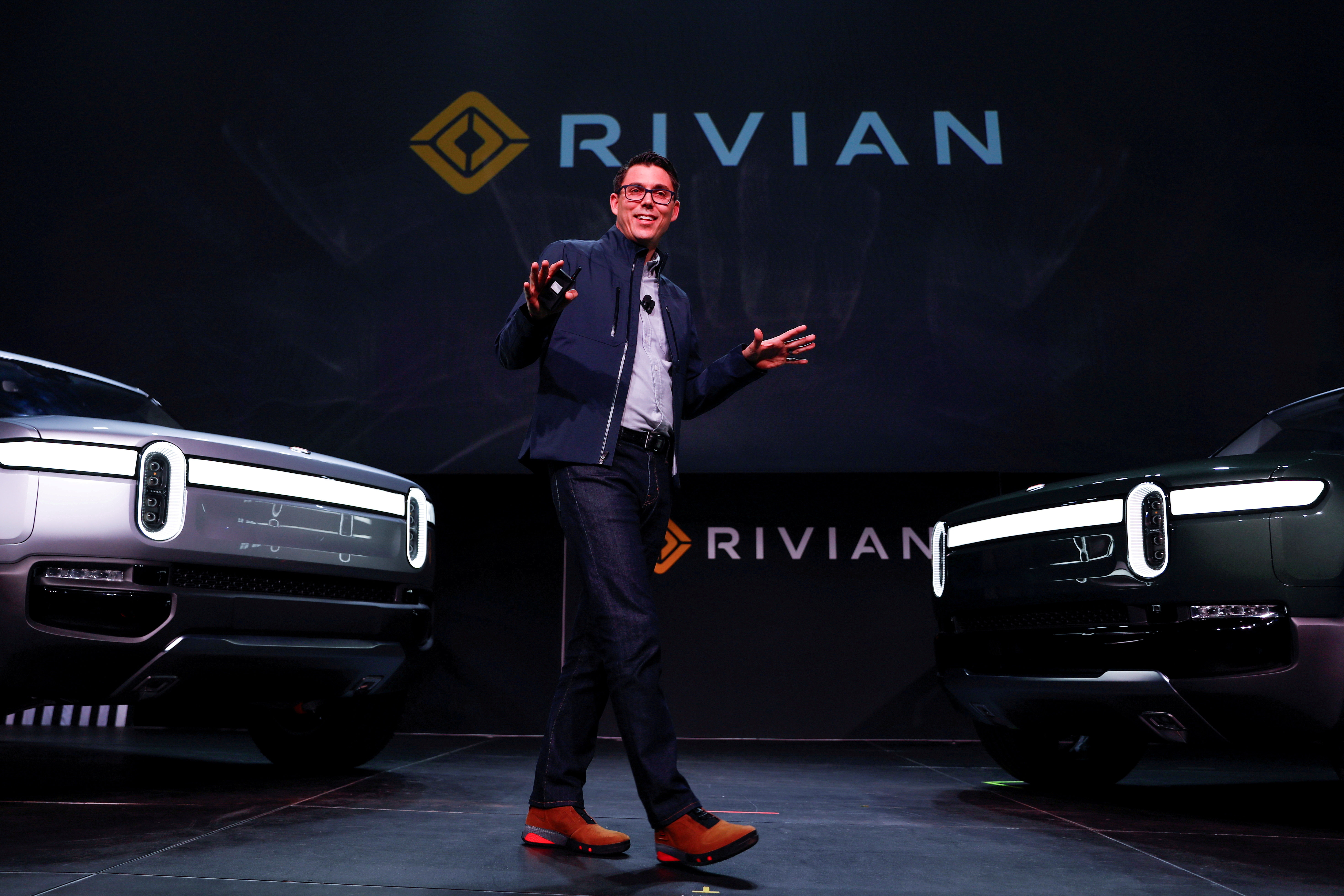 Rivian, La Startup De Todoterrenos Eléctricos Respaldada Por Amazon Y ...