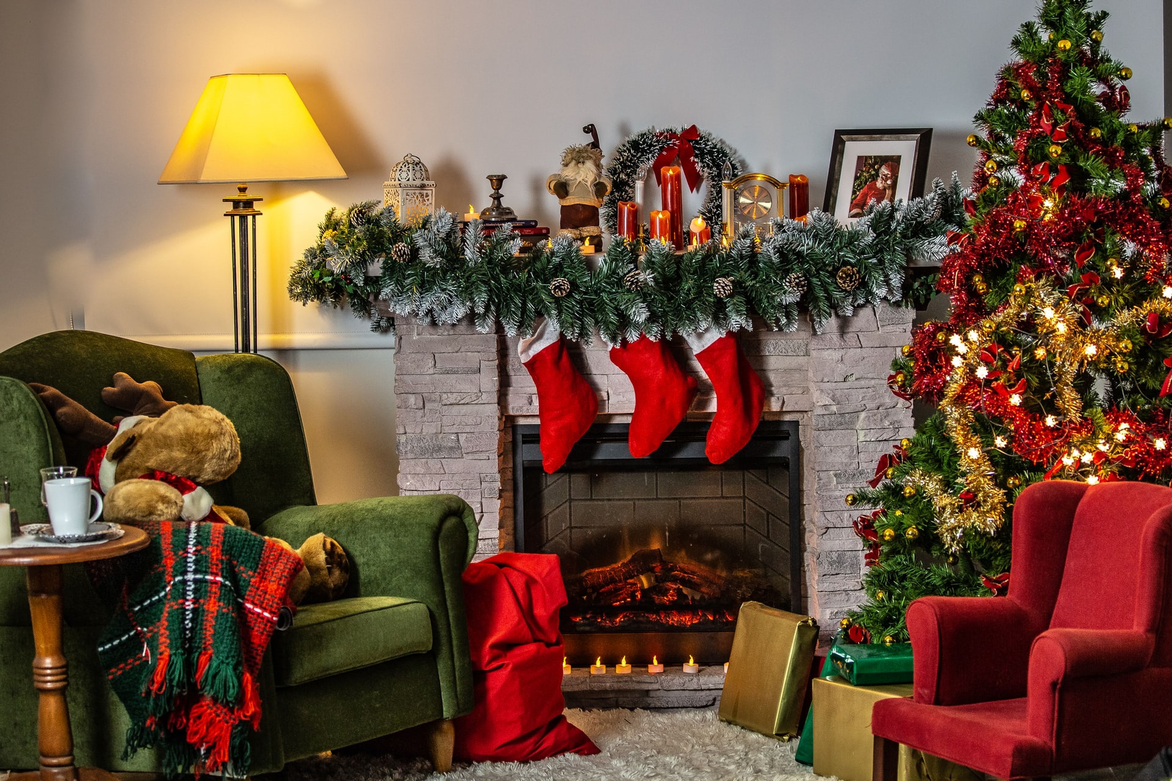La decoración navideña puede recordarnos tiempos más simples y felices, evocando las emociones de la infancia.