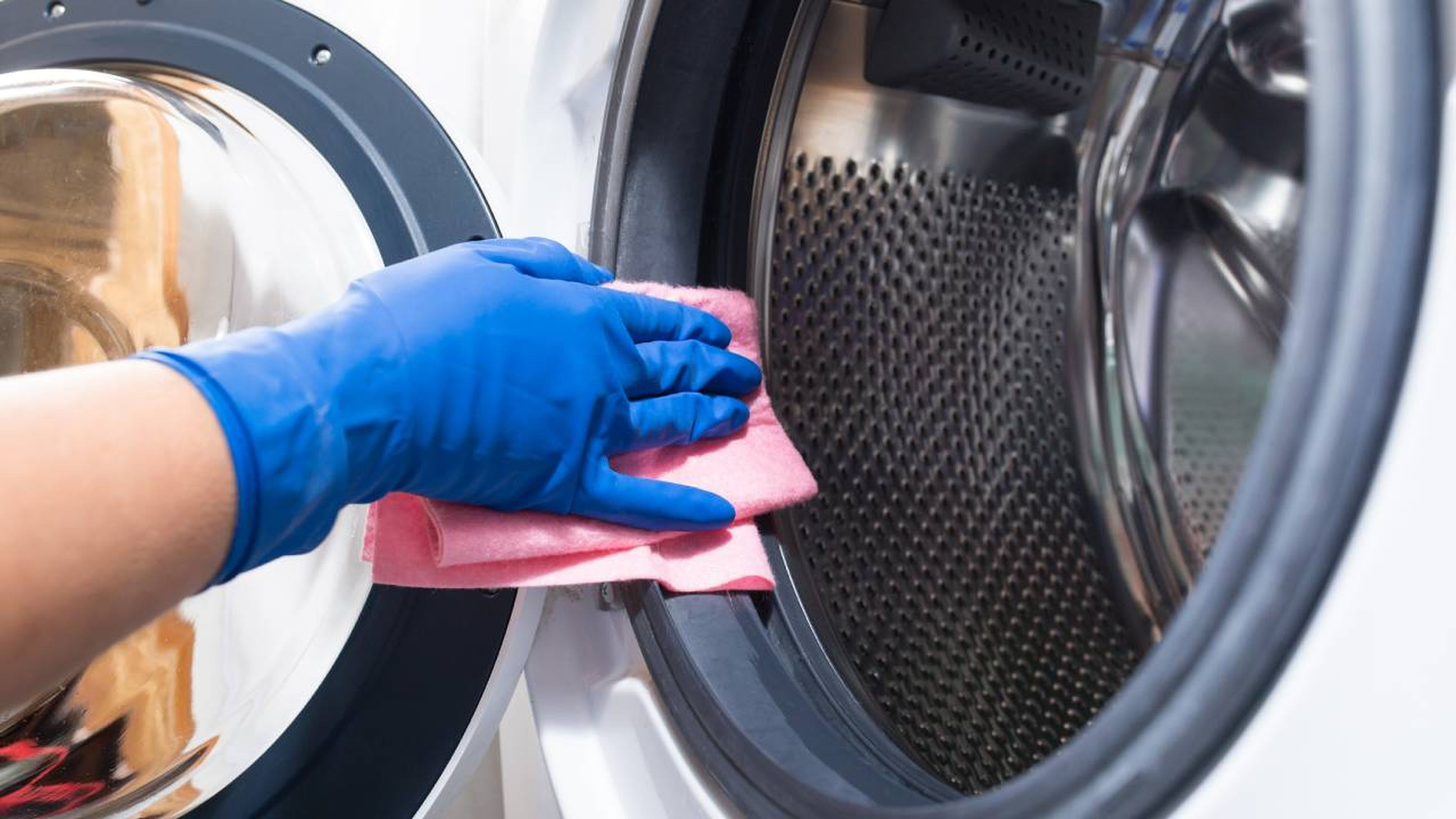 Cómo limpiar la goma de la lavadora que está negra - Belleza estética