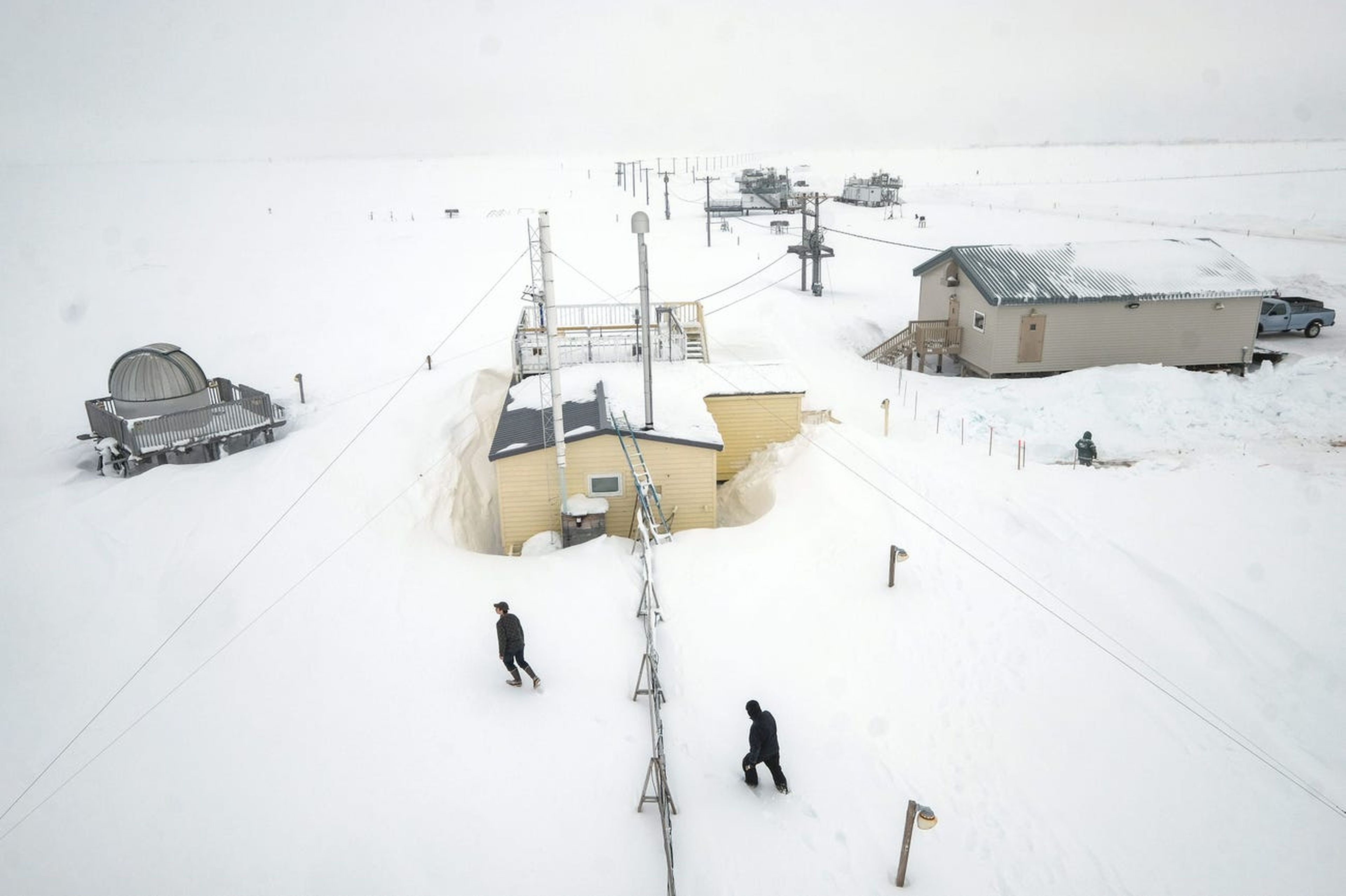 Sin el sol, las temperaturas bajan sustancialmente: Utqiagvik está bajo cero durante 160 días al año.