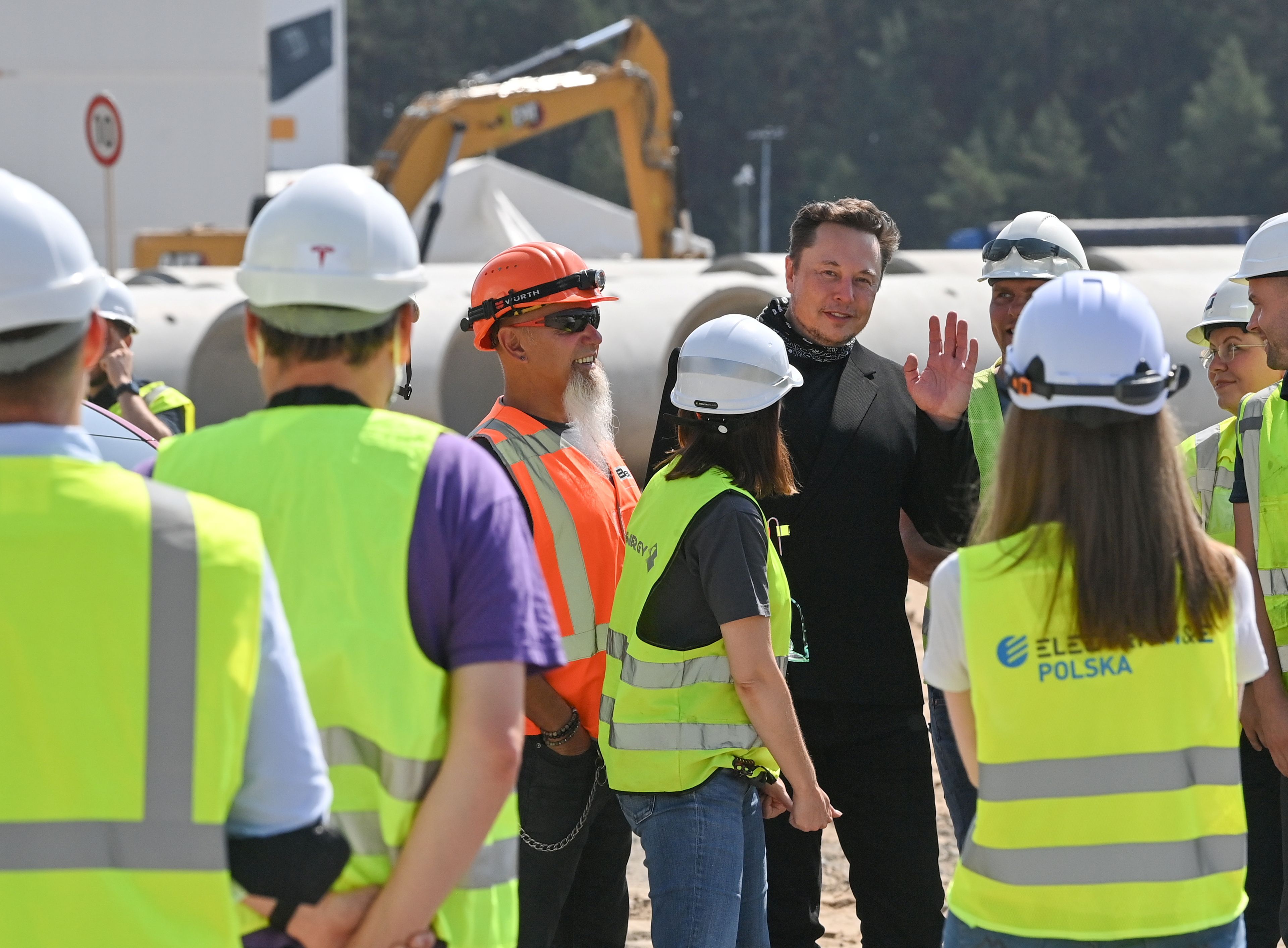 Elon Musk, CEO de Tesla, visita las obras de la Gigafábrica de la compañía en Grünheide (Alemania).