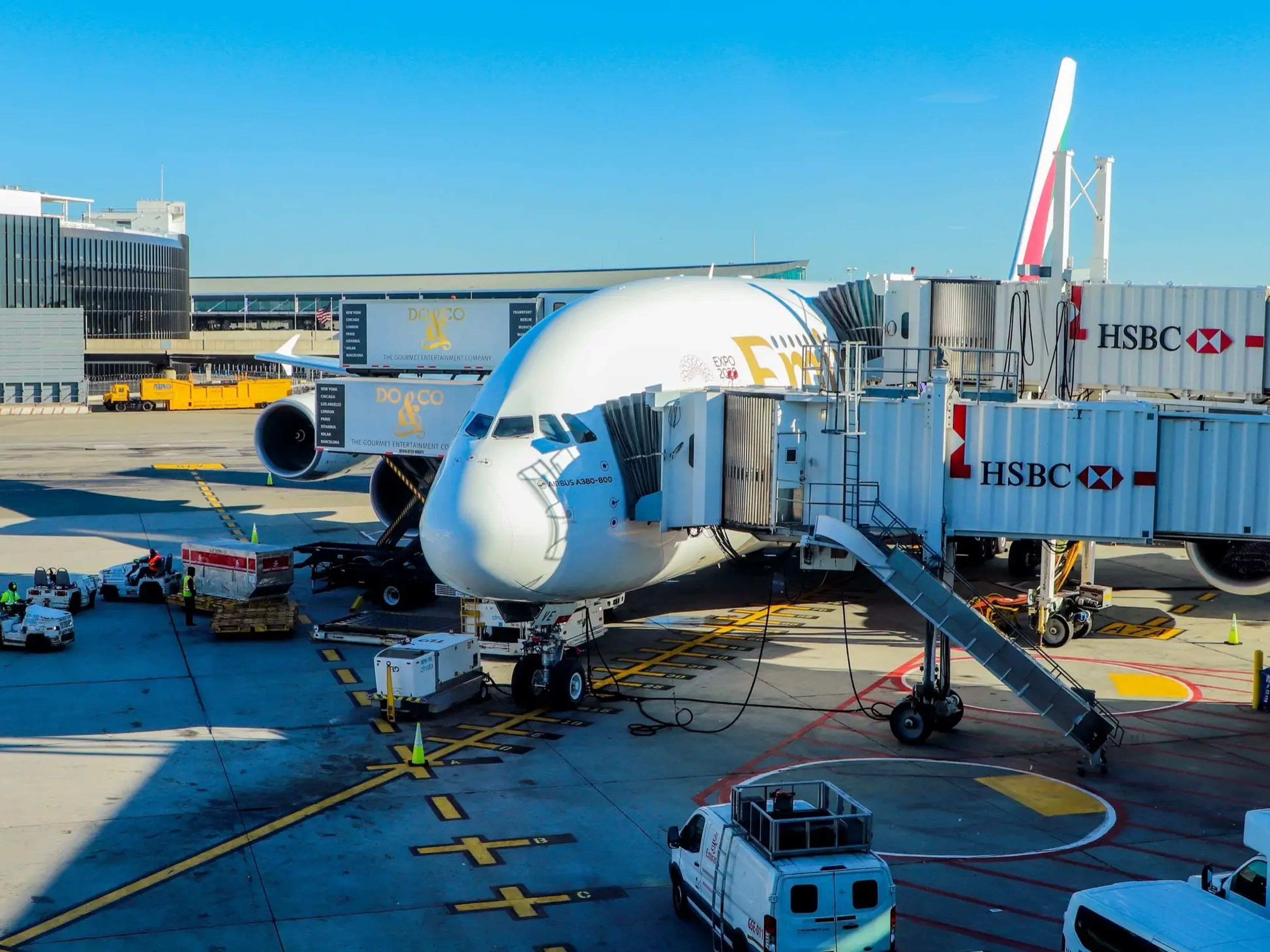 Volando en un A380 de Emirates de Nueva York a Dubai.