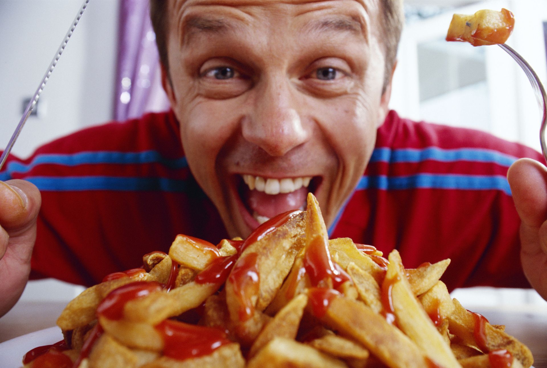 Esto es lo que pasa en tu cuerpo cuando comes patatas fritas a diario Business Insider España Esto es lo que pasa en tu cuerpo cuando comes patatas fritas a diario Business Insider España