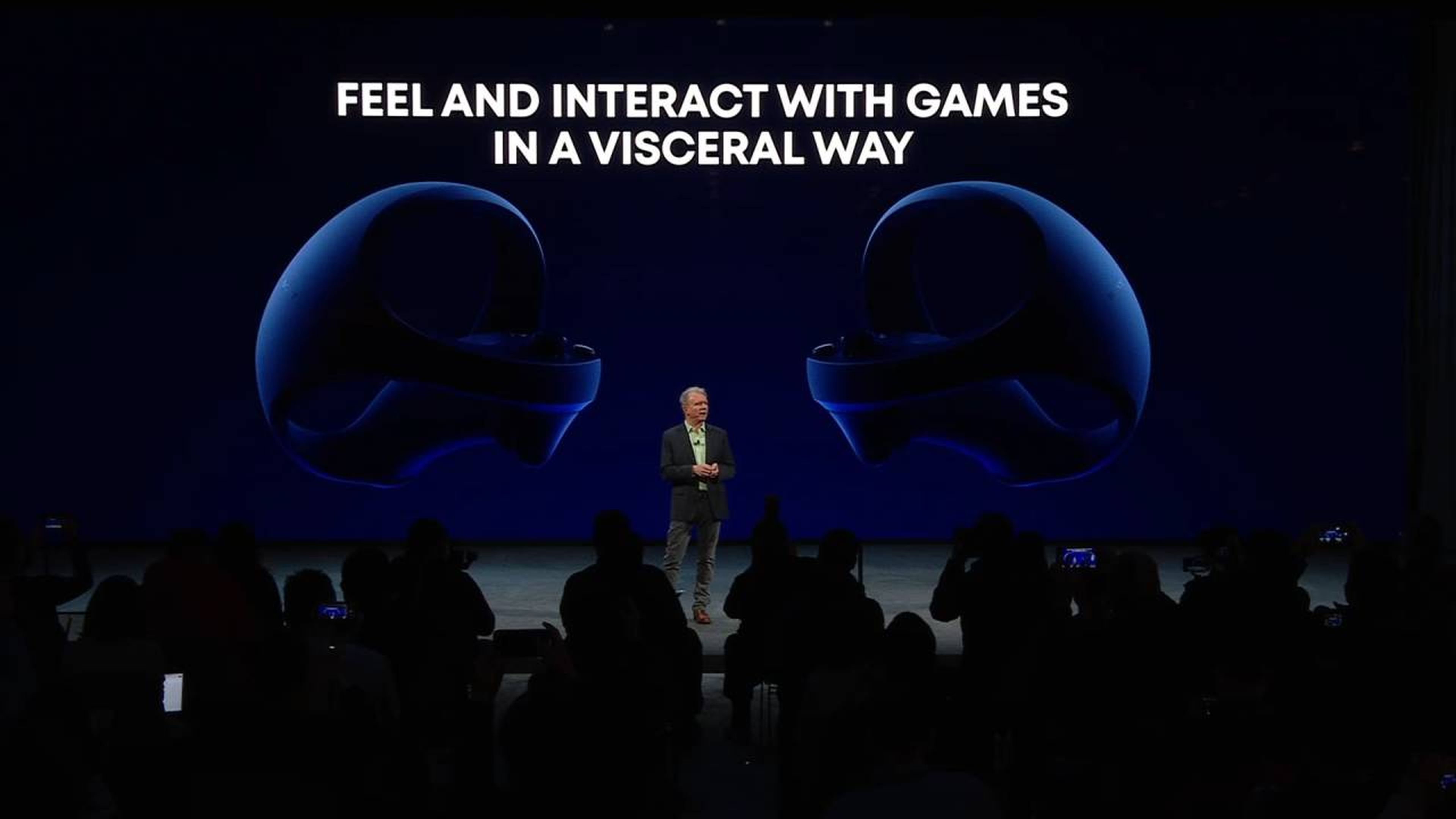 Jim Ryan presentó los nuevos mandos de PS VR 2 durante el CES 2022.