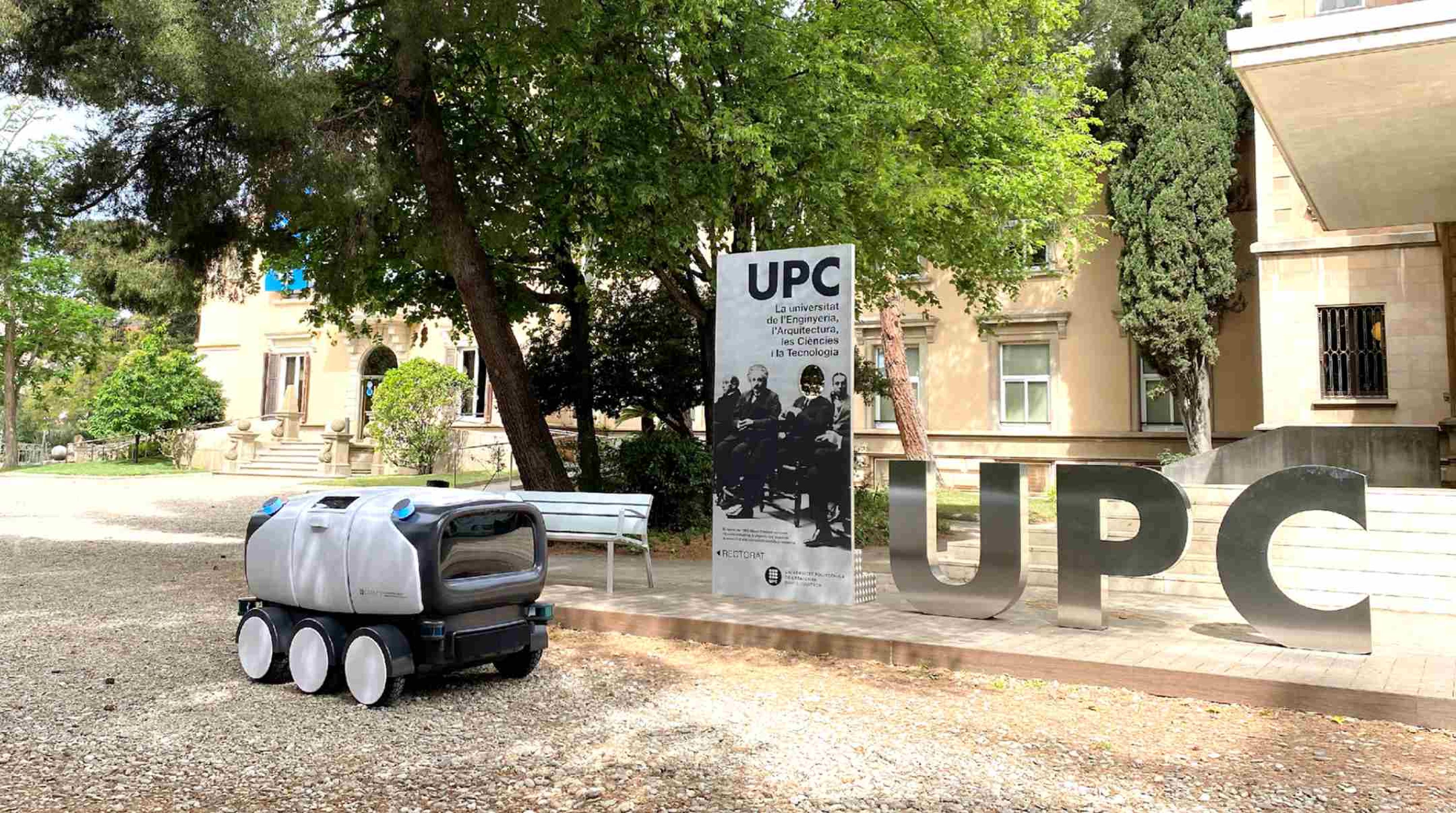 El robot de reparto autónomo presentado hoy por la UPC y CARNET.
